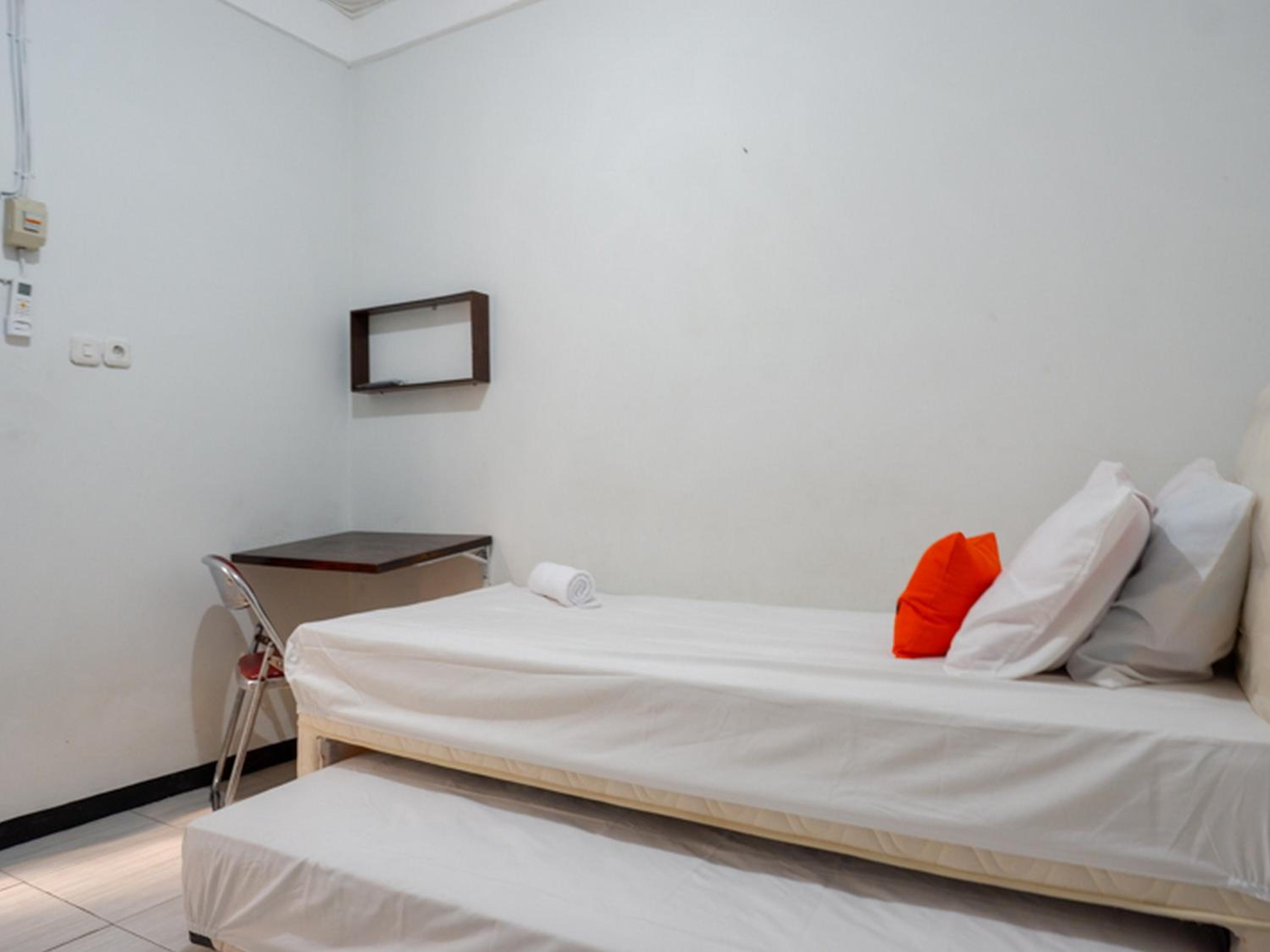 KoolKost Syariah near RSUP Dr Kariadi Semarang Minimum Stay 6 nights