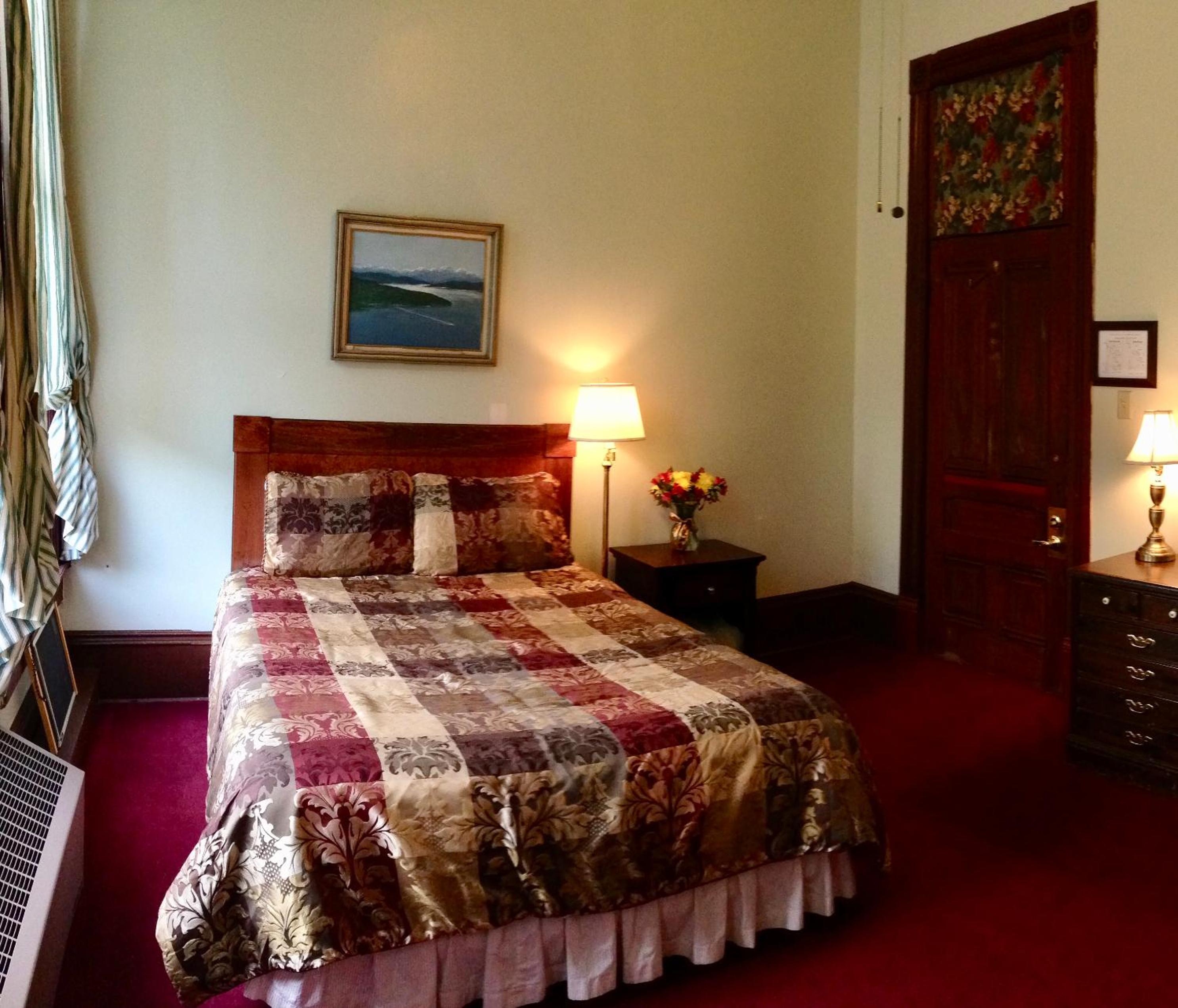 Queen Room with Shared Bathroom