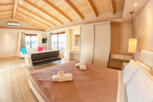 Queen Suite with Sea View