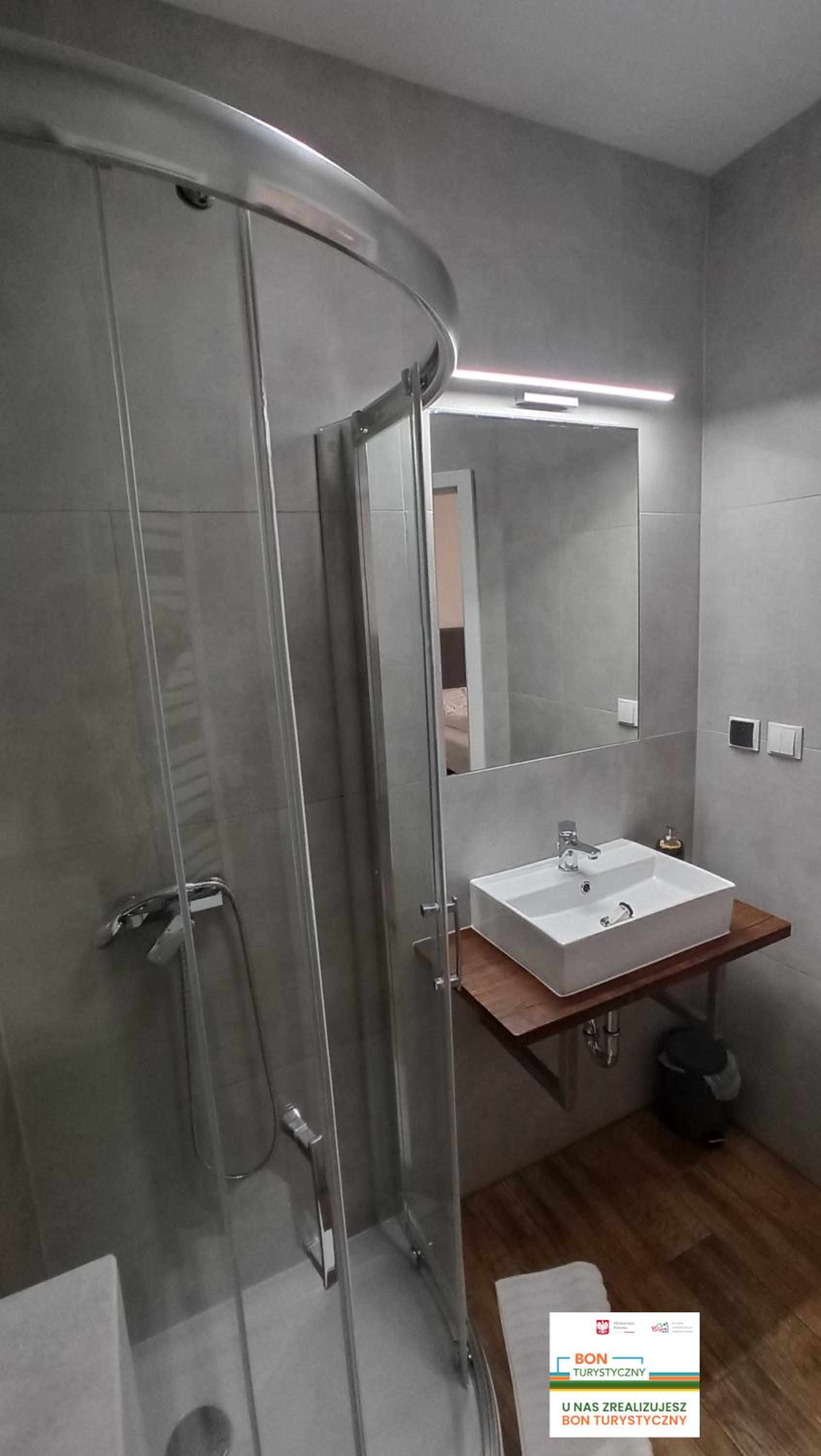 Deluxe Double or Twin Room with Mountain View - Photo 11