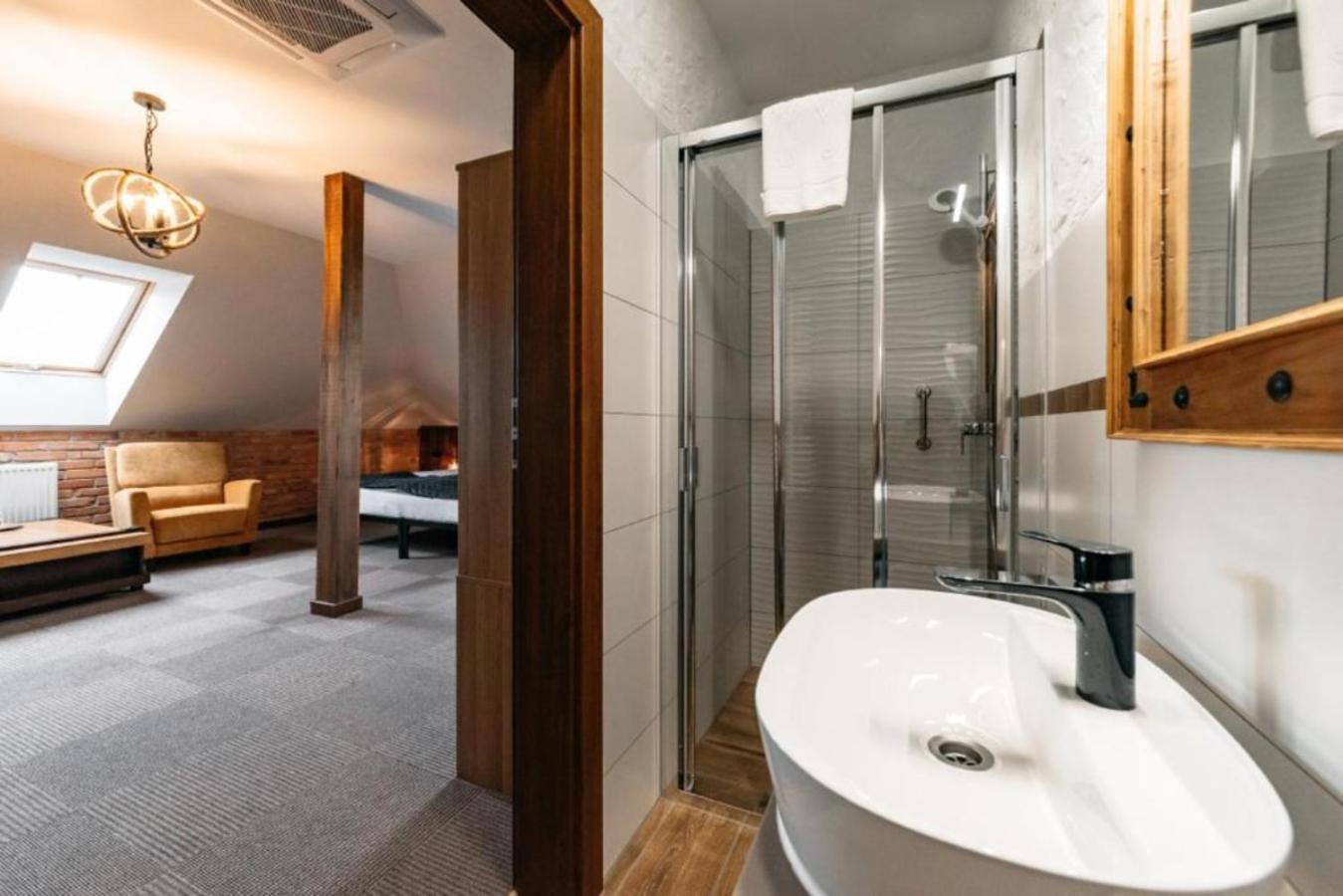 Deluxe Double or Twin Room - Photo 2