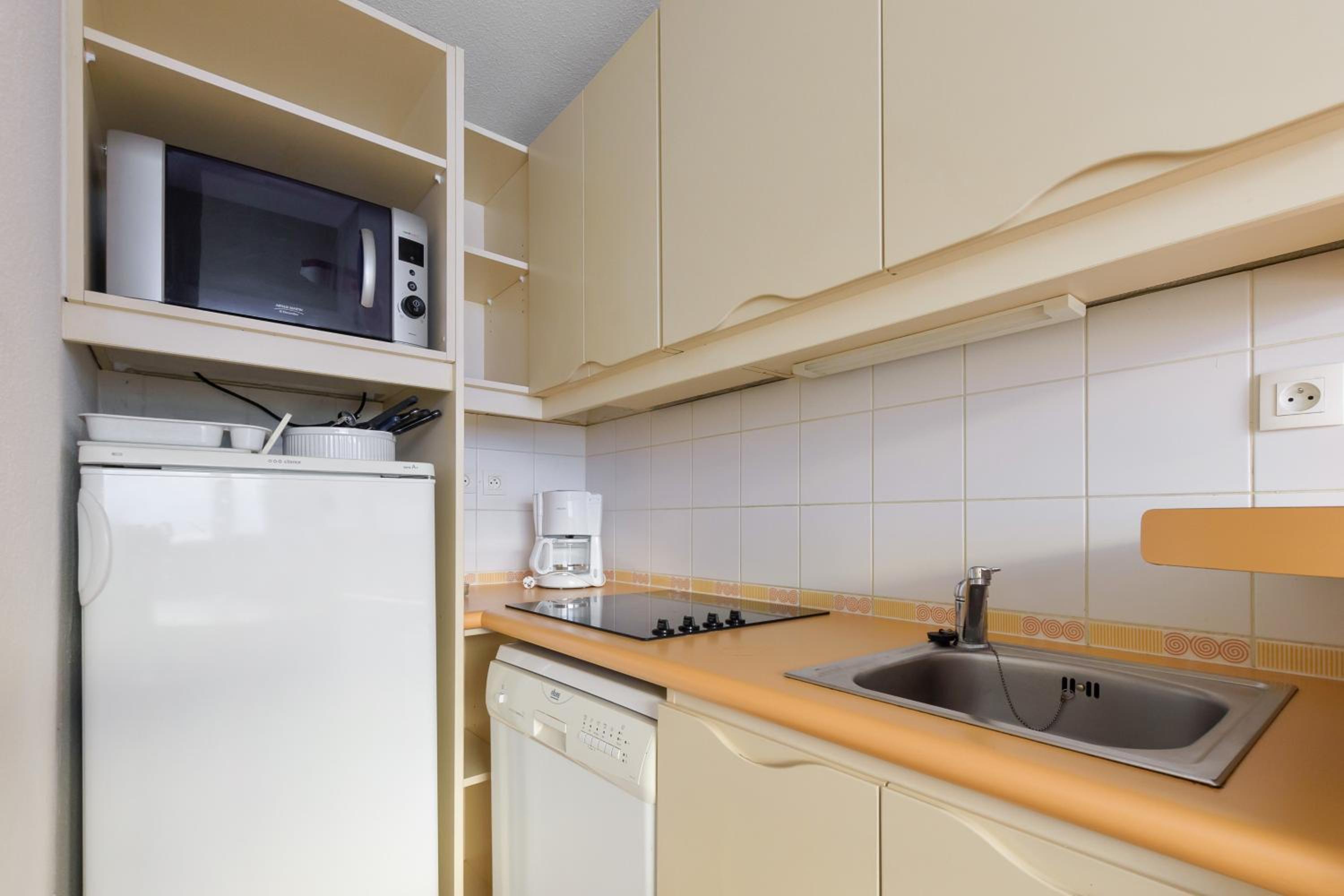 Budget One-Bedroom Apartment (6 People) photo 2