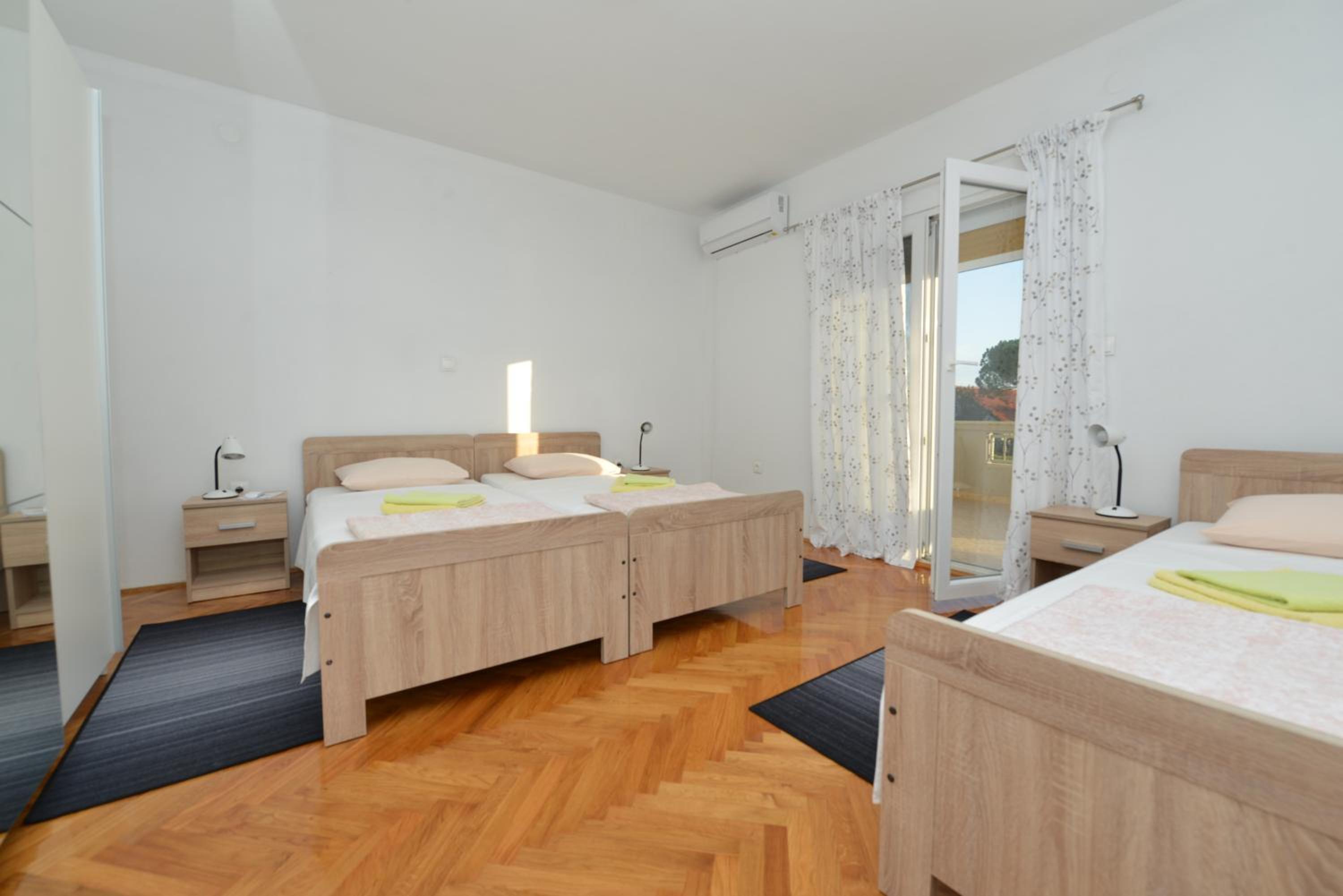 Apartment with Terrace photo 3