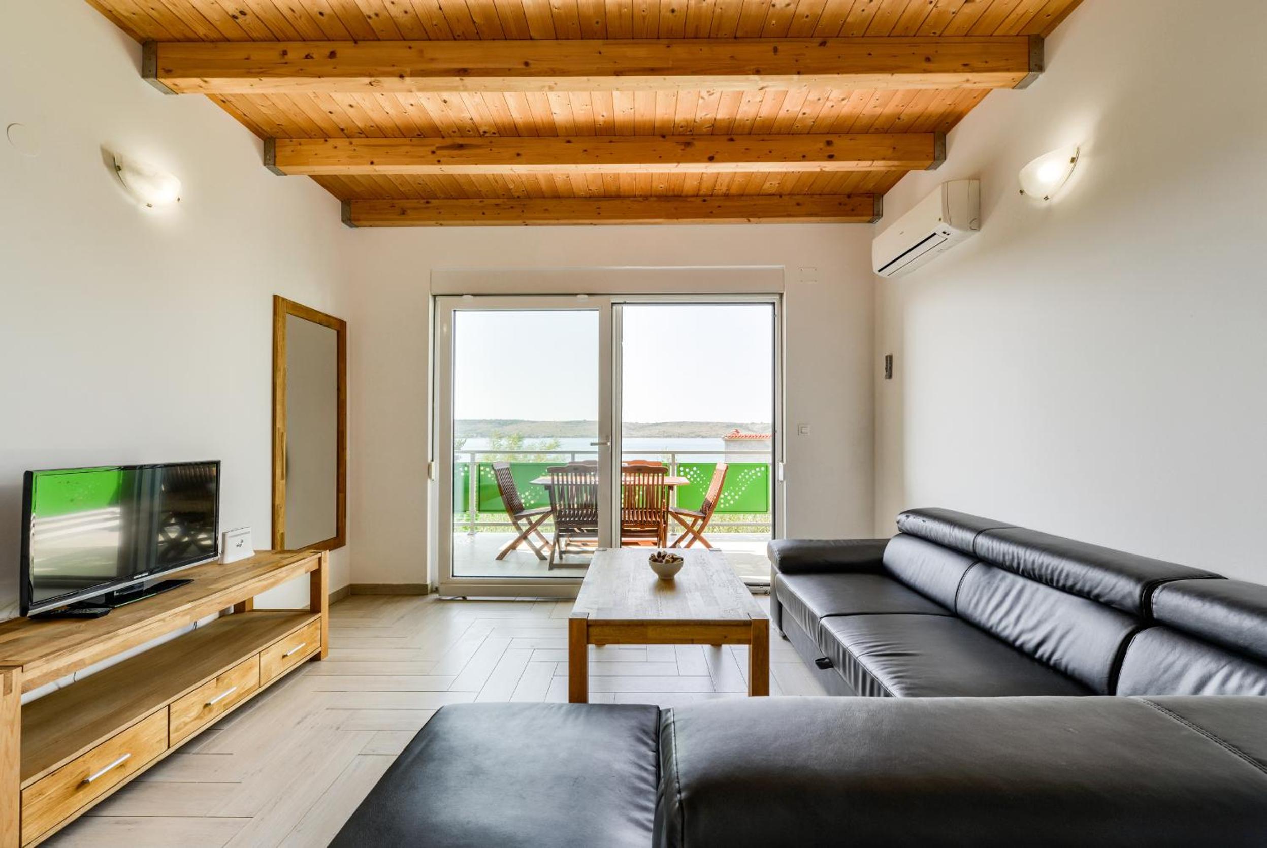 Apartment - Split Level photo 2