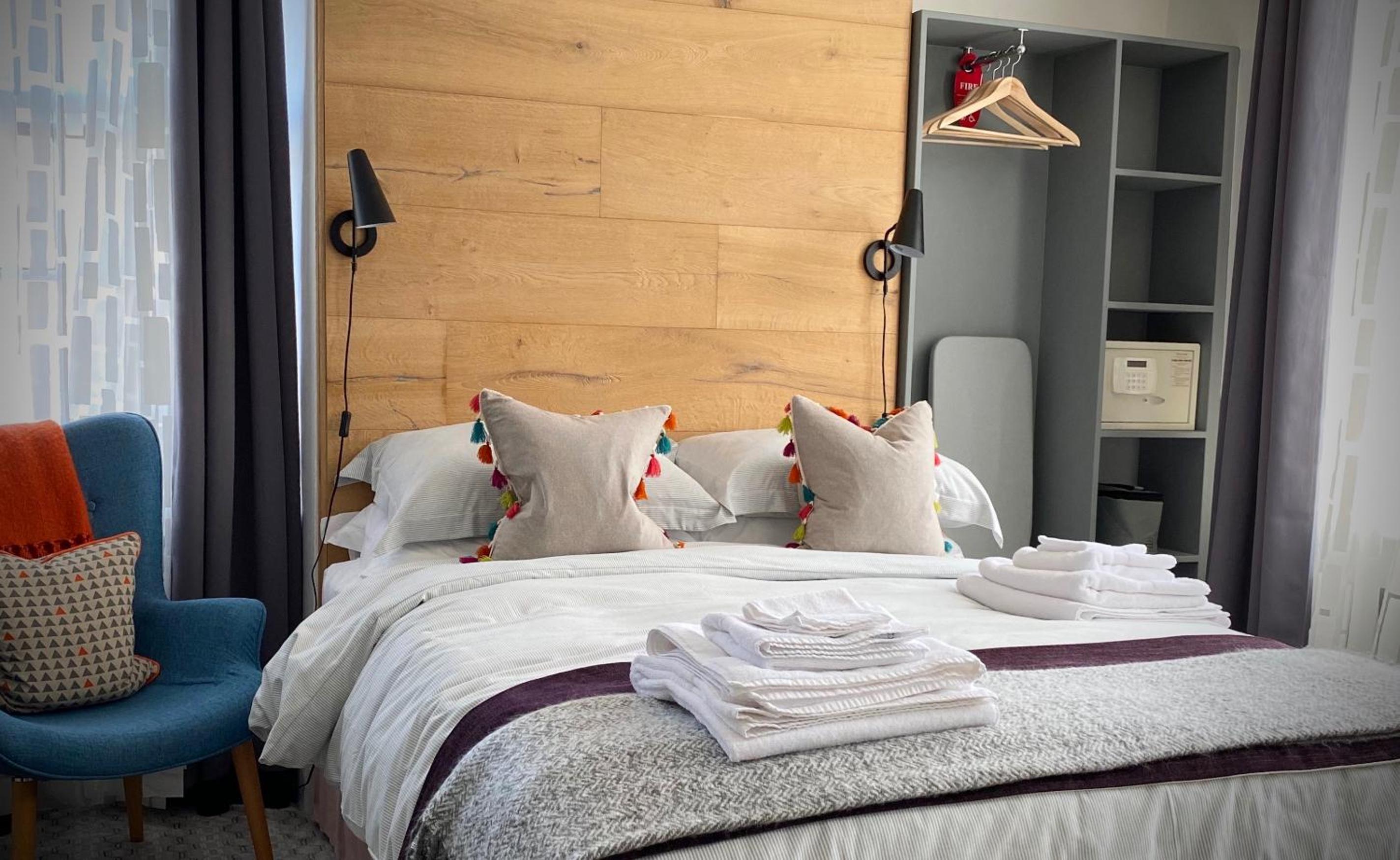 Deluxe King Room photo 2