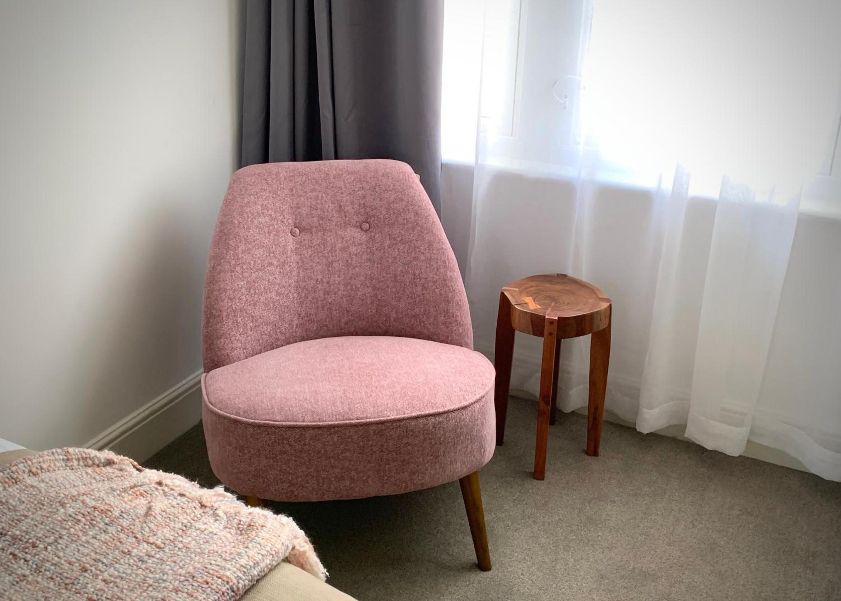 Deluxe King Suite photo 3