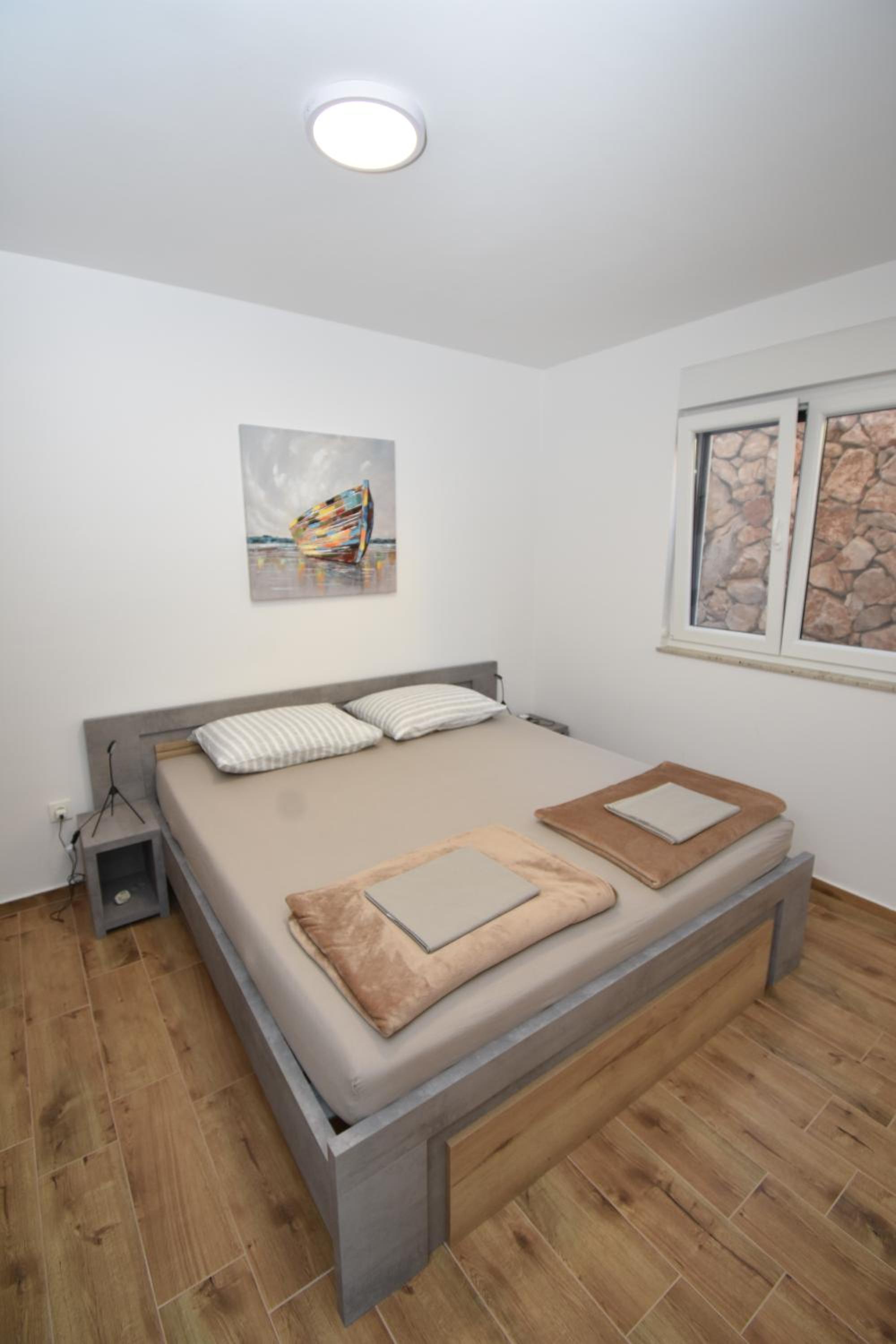 One-Bedroom Apartment photo 3