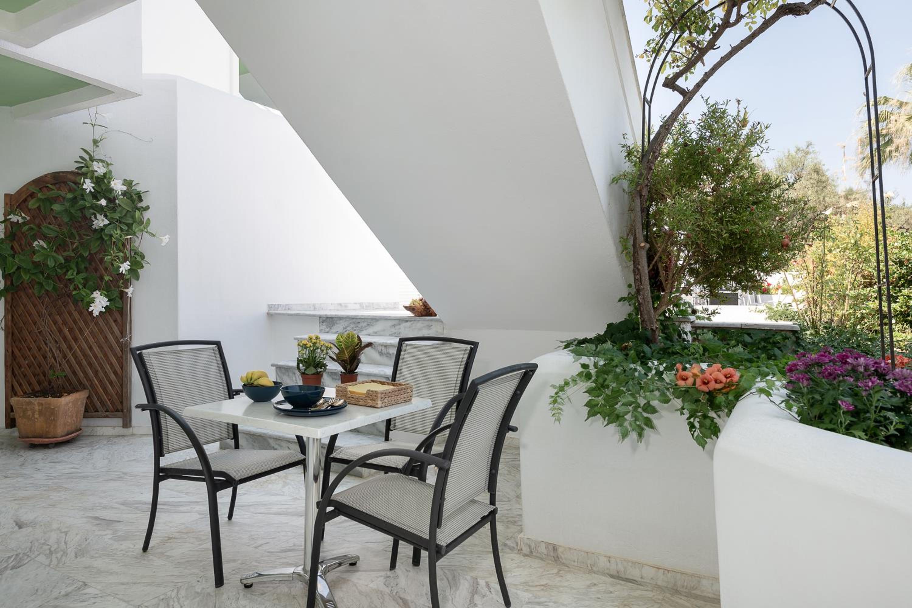 Studio with Garden View photo 2