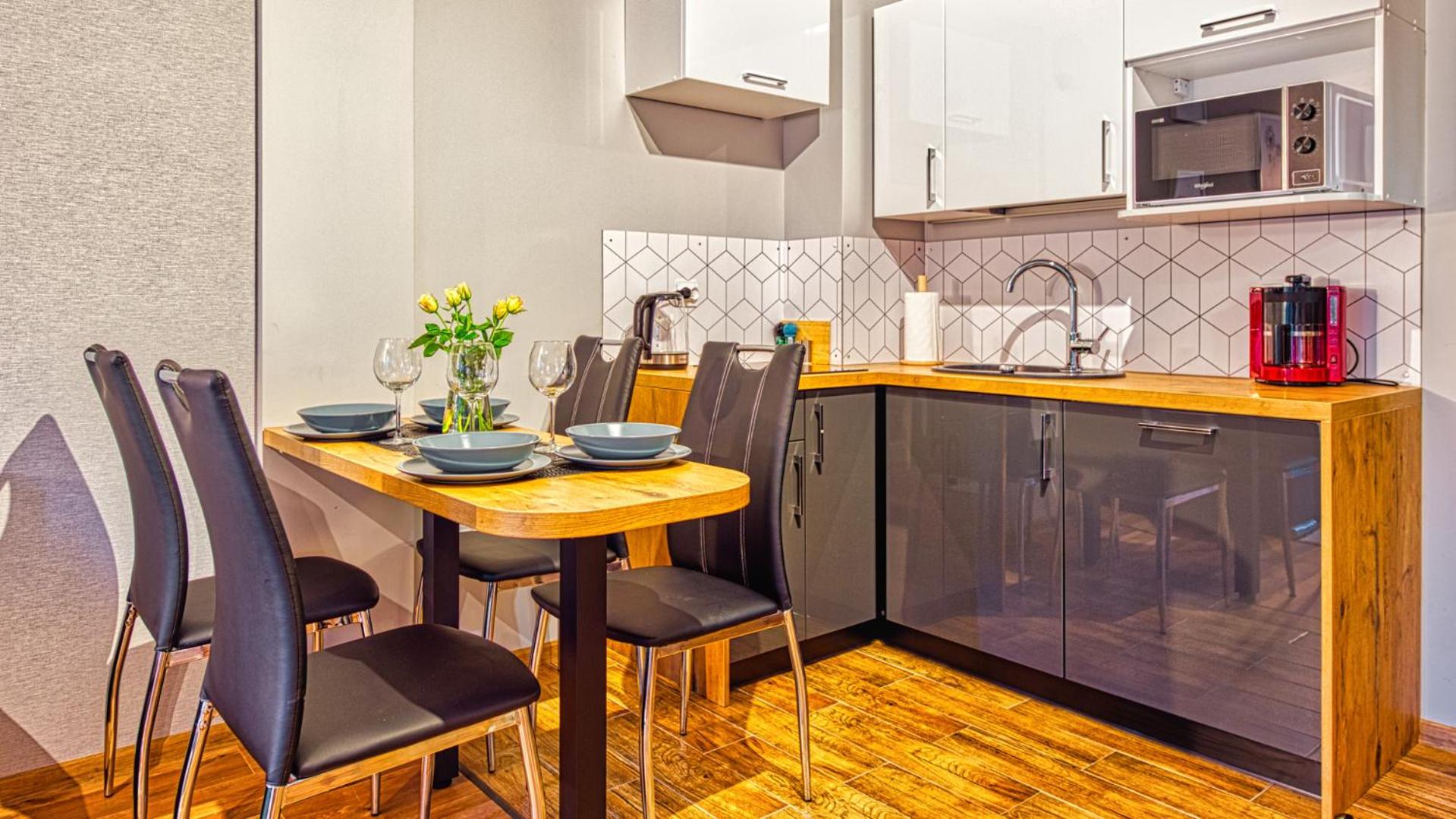 One-Bedroom Apartment - Photo 10
