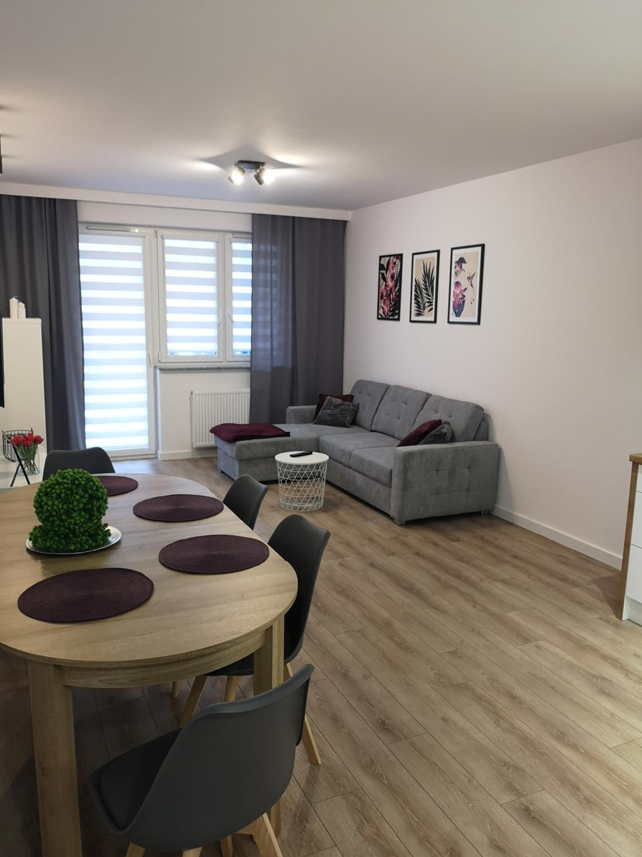 One-Bedroom Apartment - Photo 1