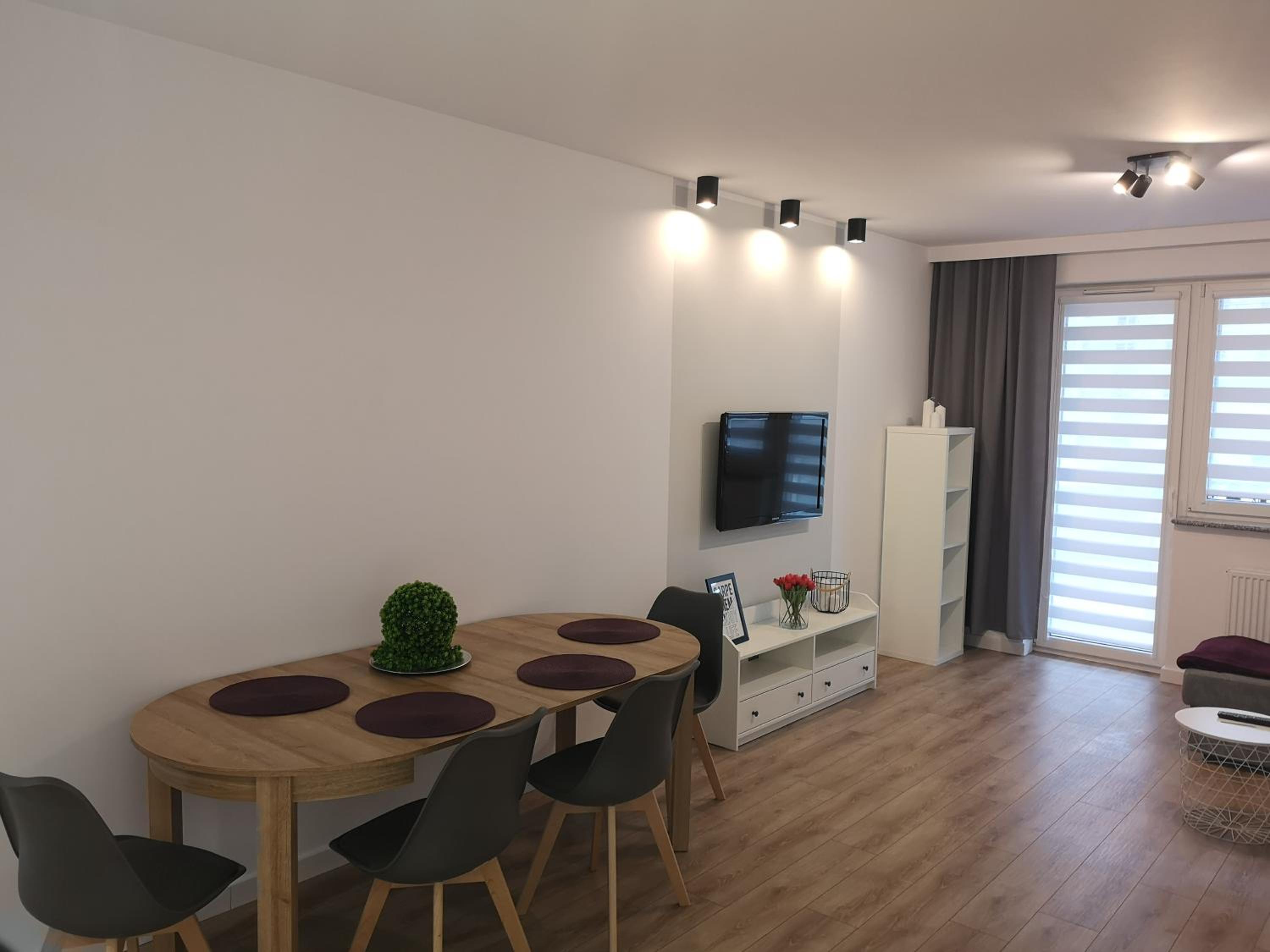 One-Bedroom Apartment - Photo 17