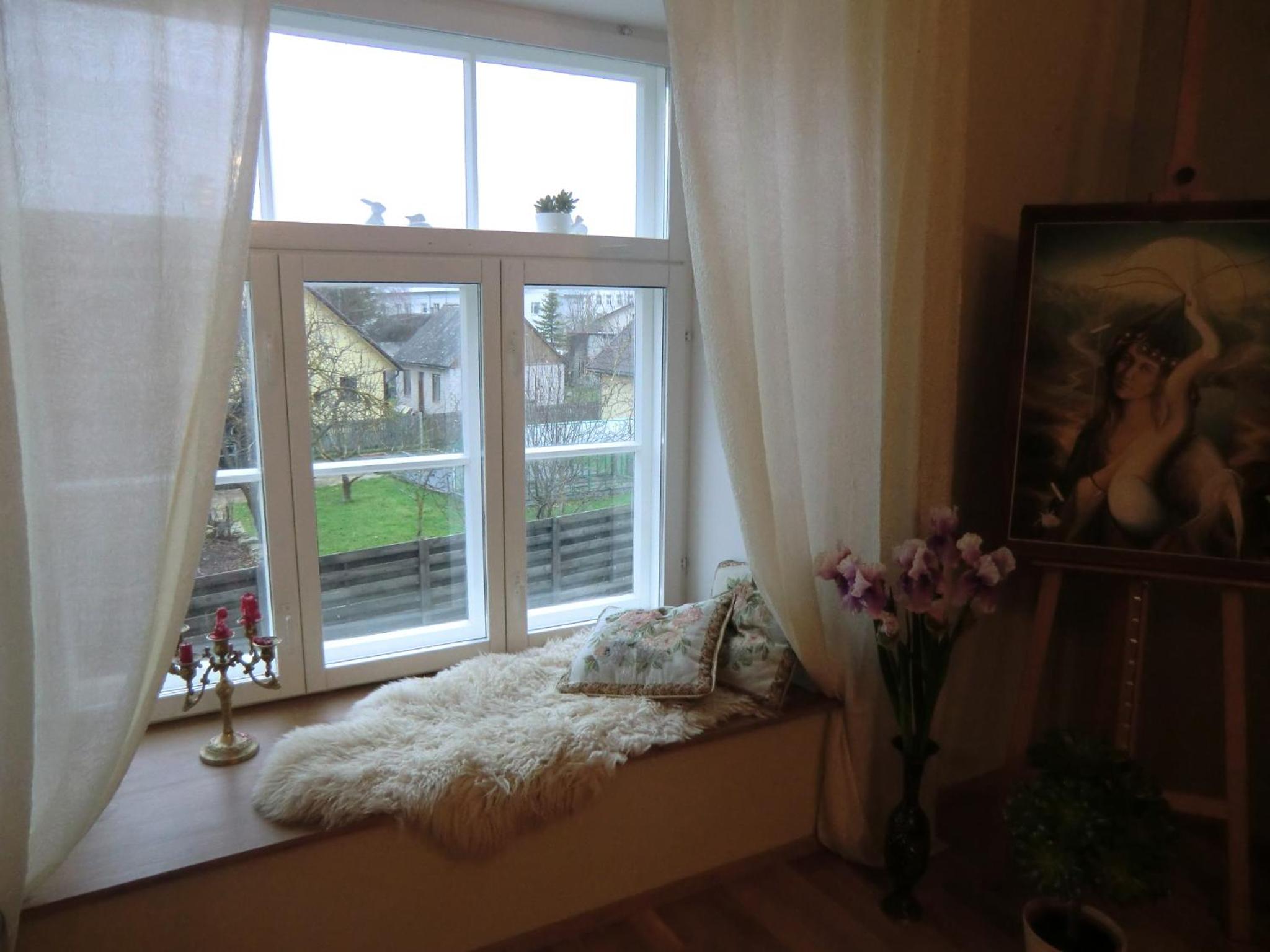 One-Bedroom Apartment - Photo 3