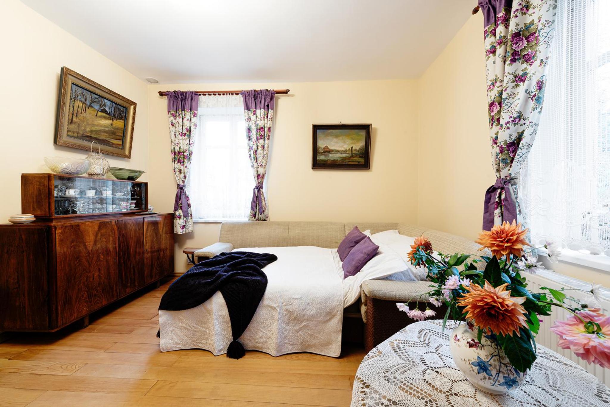 One-Bedroom Apartment - Photo 14