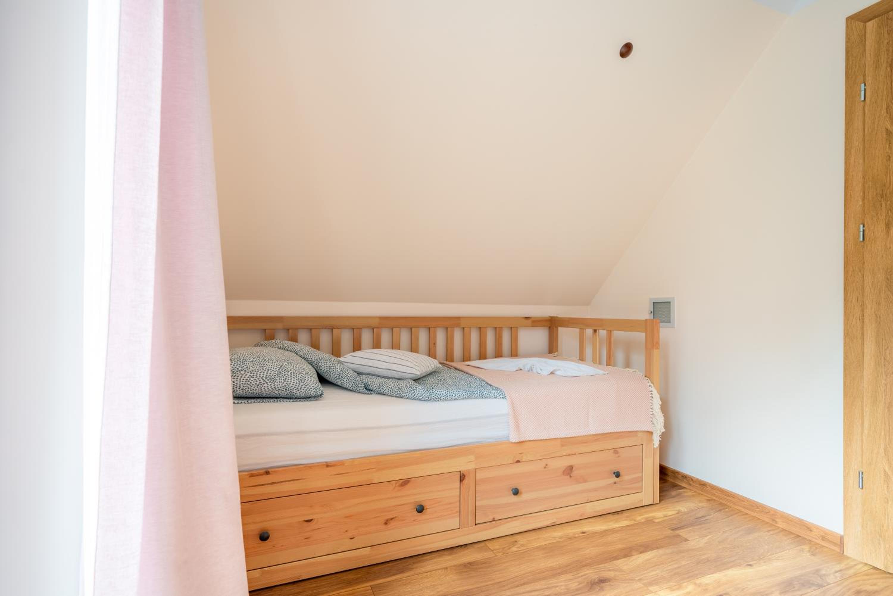 Two-Bedroom House - Photo 11
