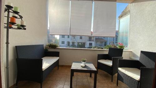 One-Bedroom Apartment with Balcony - Photo 2