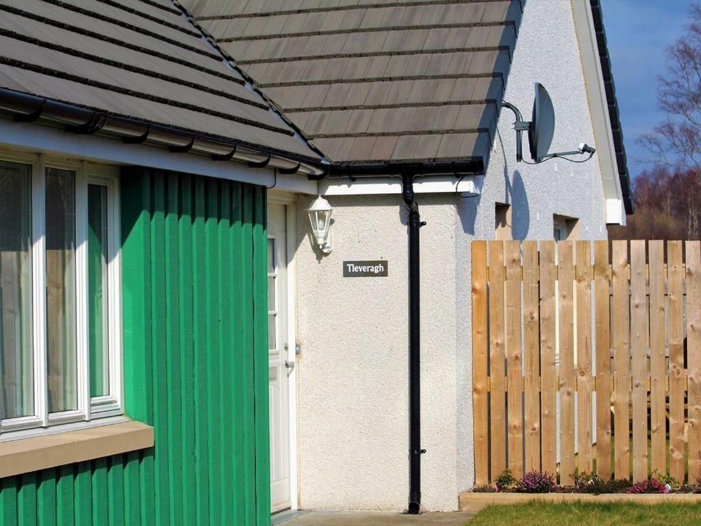 Three-Bedroom House photo 1