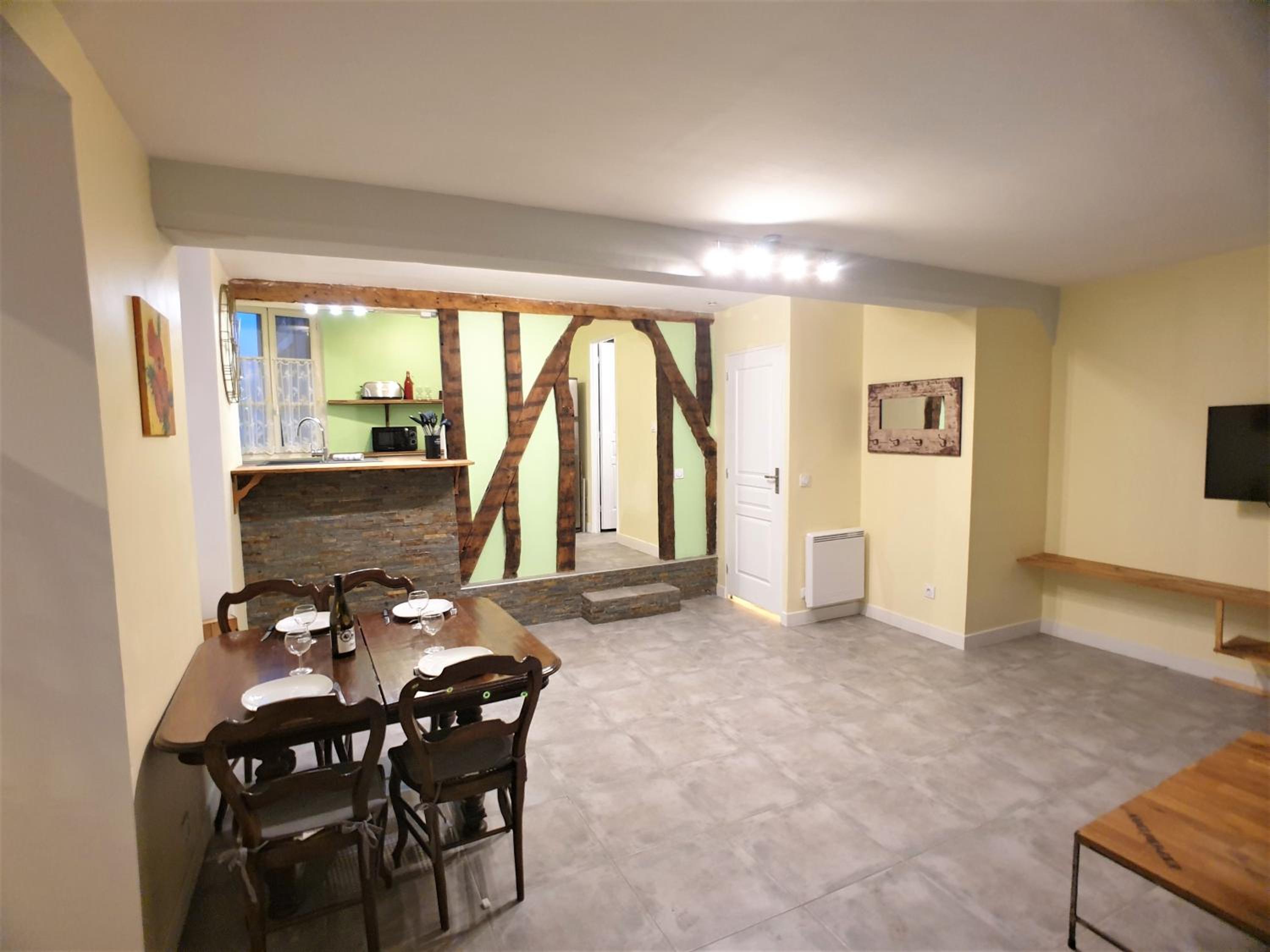 One-Bedroom Apartment - Photo 7