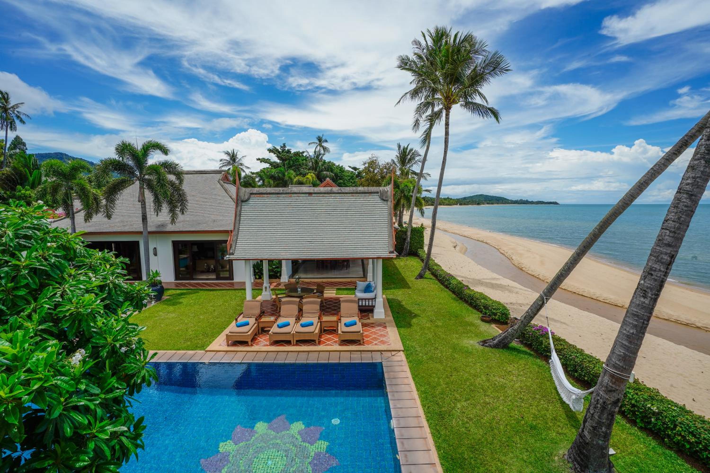 Villa Lotus - 6 Bedroom Beachfront Villa photo 2