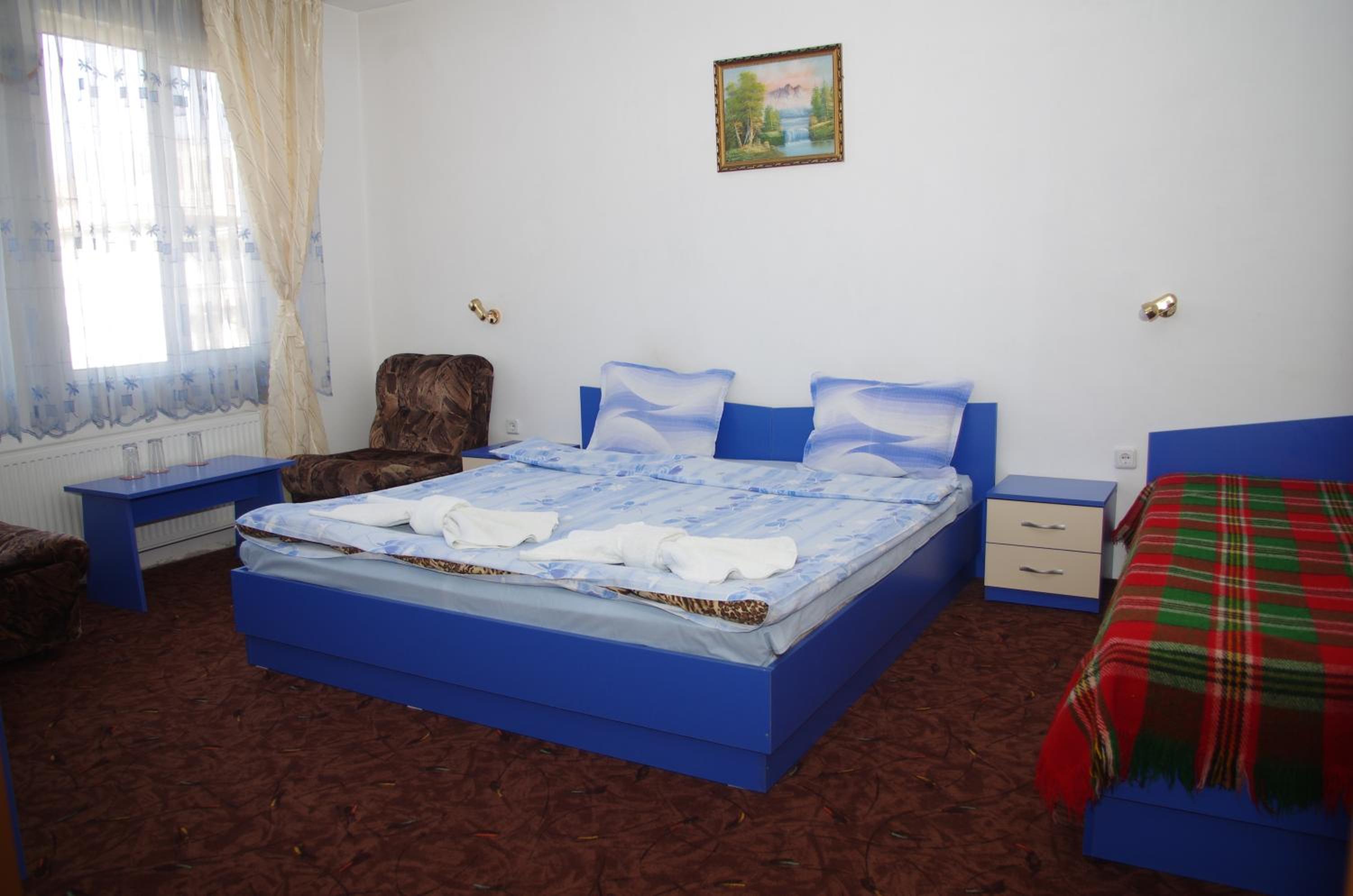 One-Bedroom Suite with Mountain View photo 3