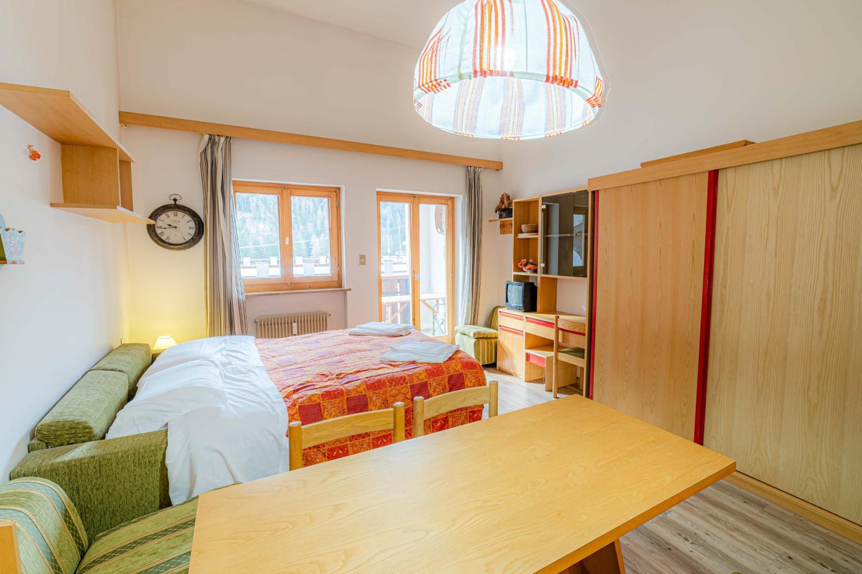 Studio Apartment photo 1