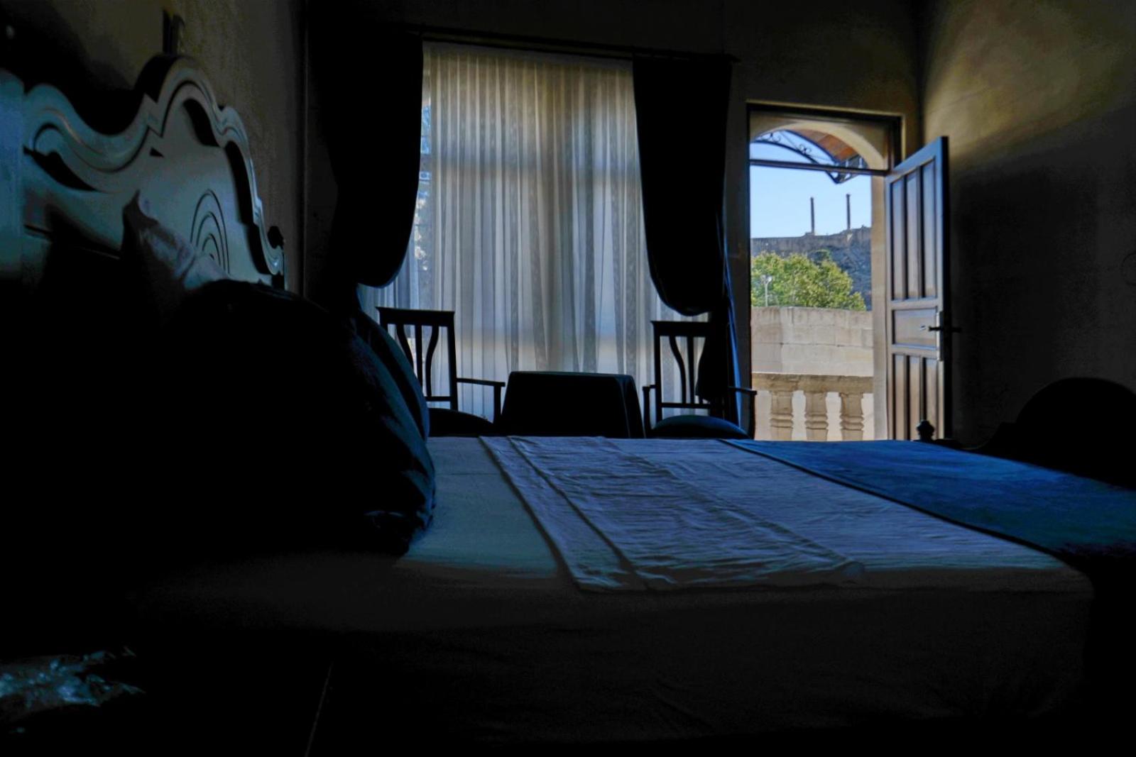 Standard King Room photo 1
