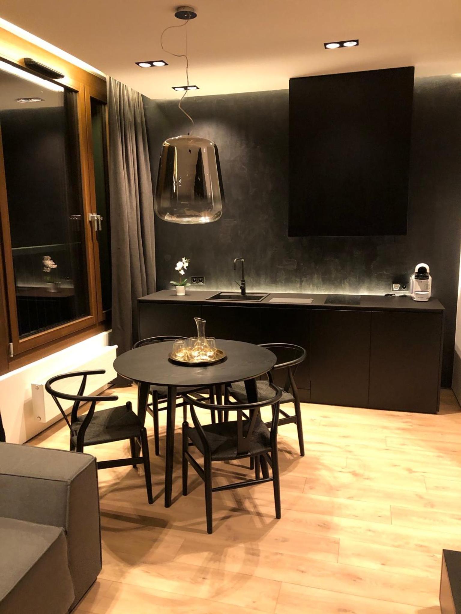 One-Bedroom Apartment - Photo 15