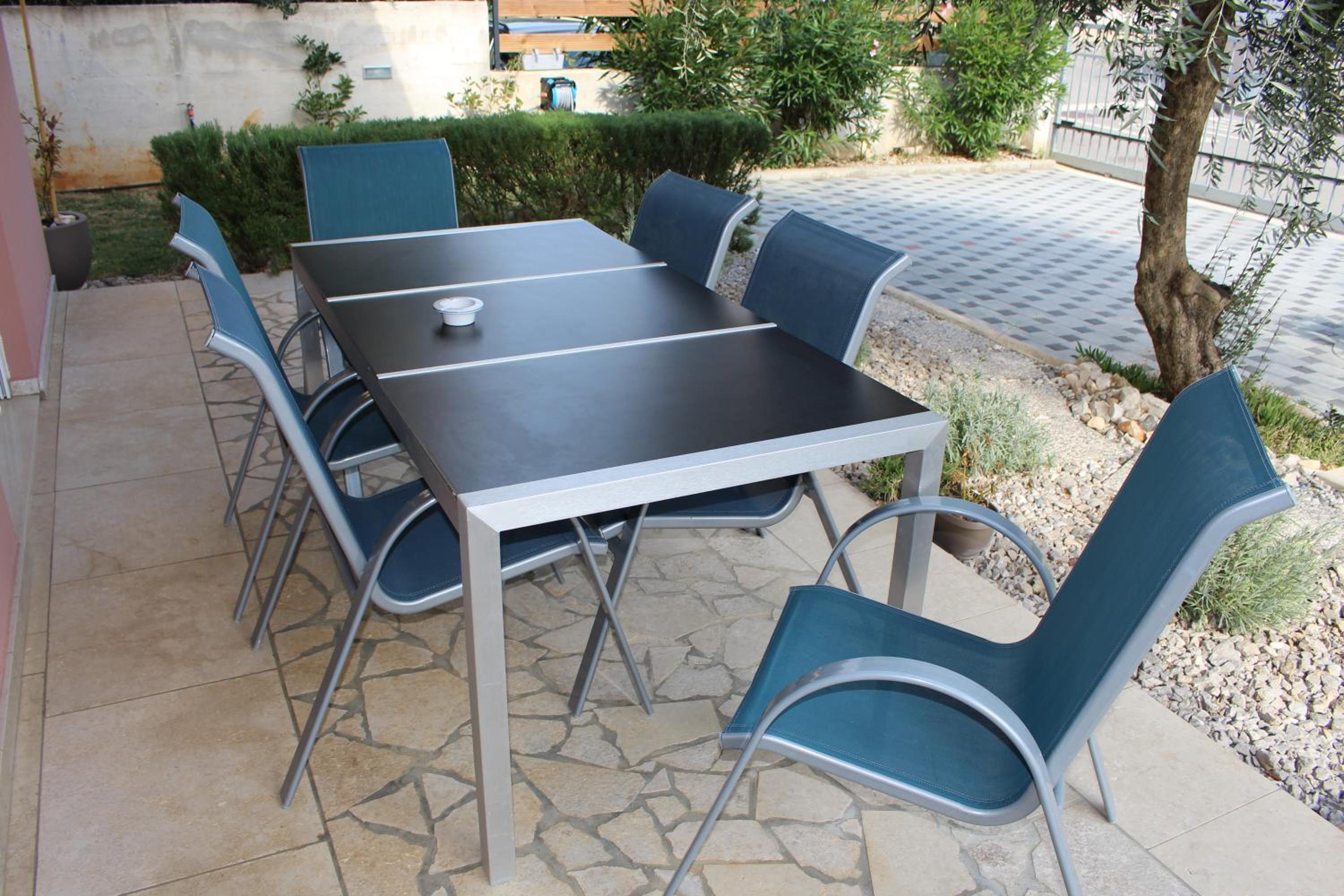 Apartment with Terrace - Photo 5