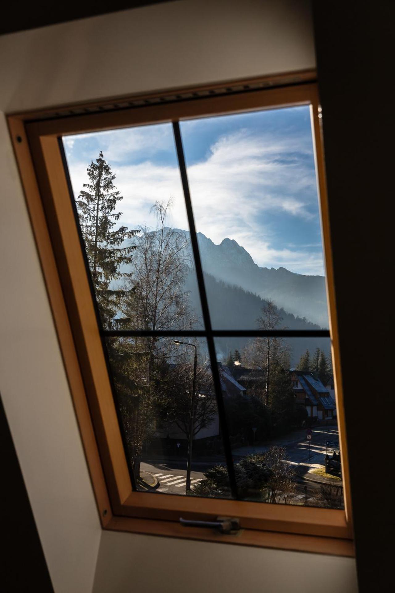 Double Room with Mountain View