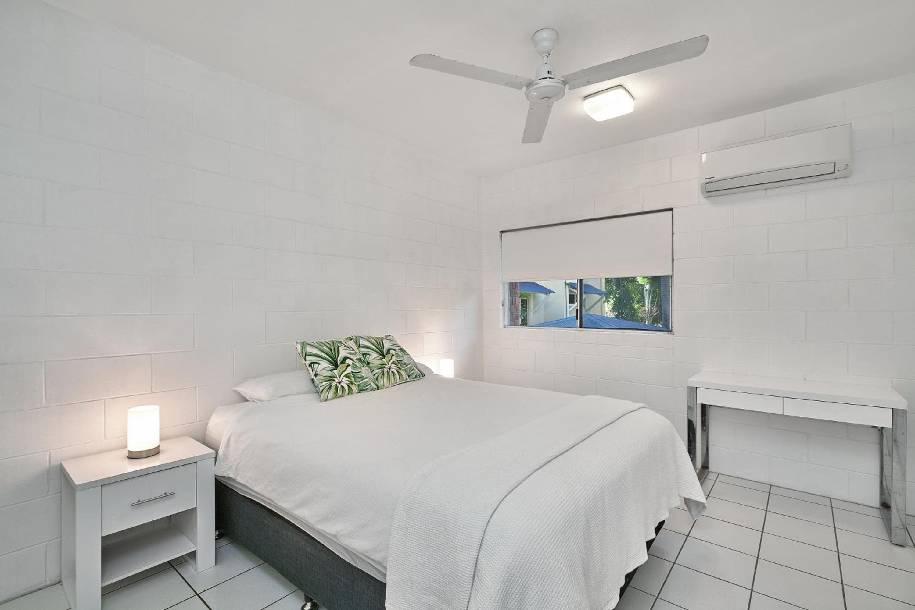 Two-Bedroom Apartment with Garden View photo 3