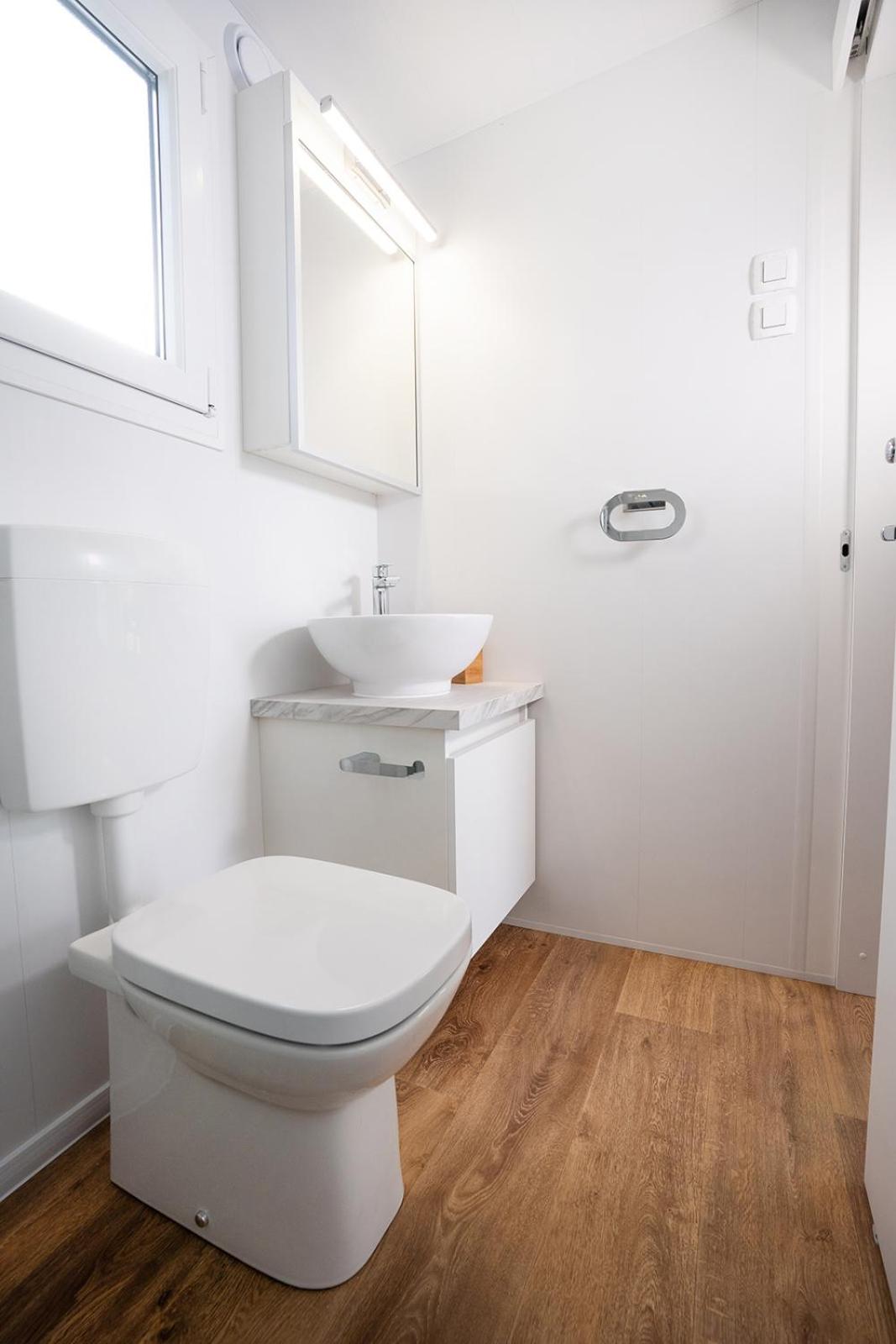 Aura Mobile Home - Photo 8