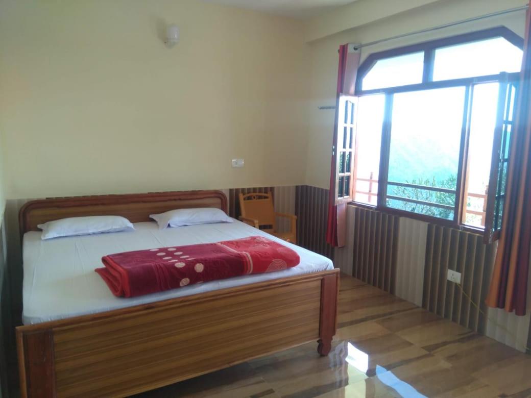 Standard Double Room - Photo 8