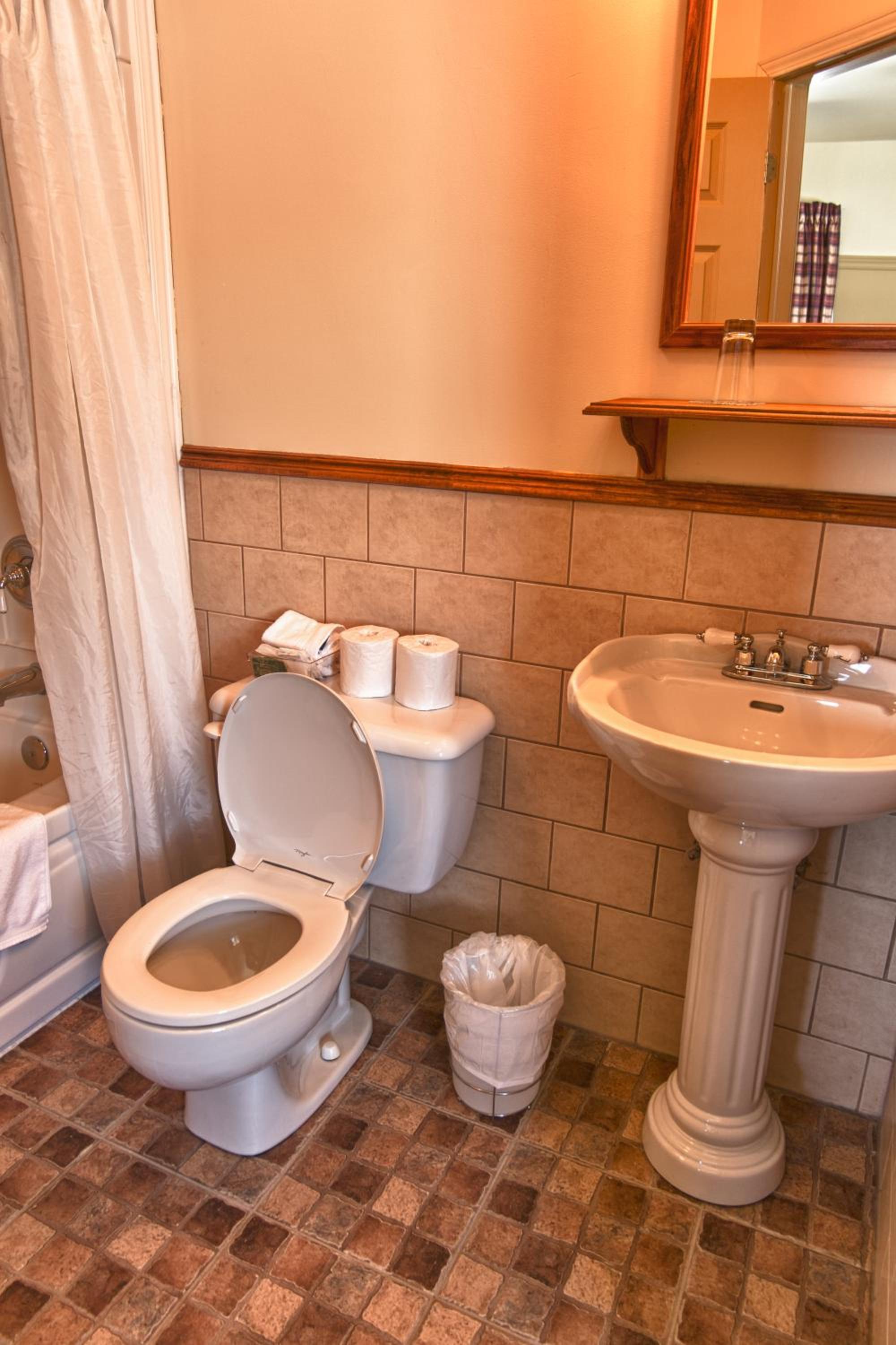 Double Room - Photo 10