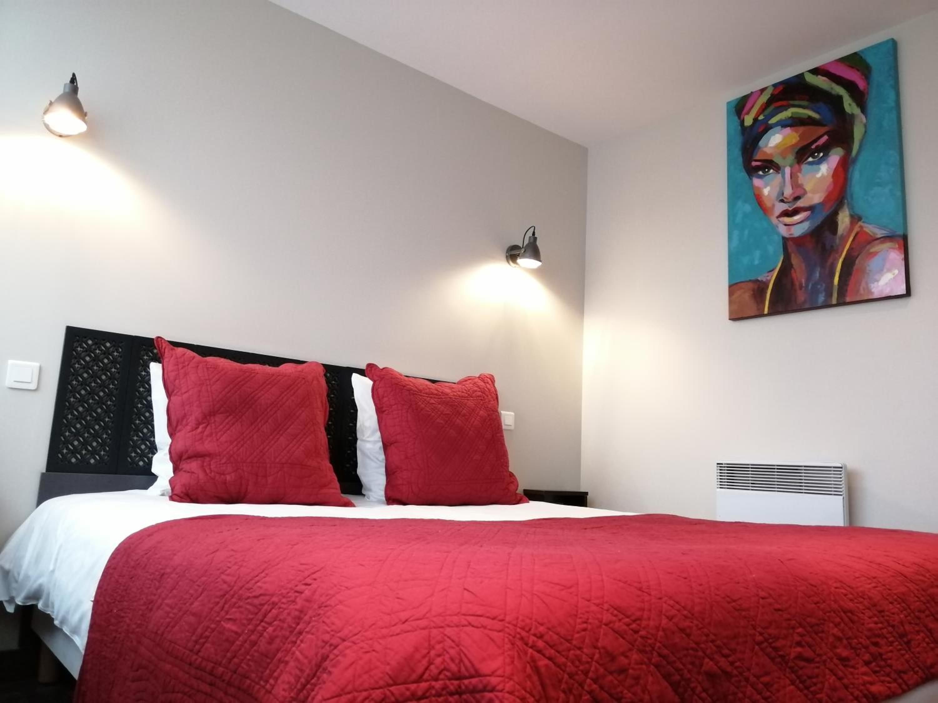 Two-Bedroom Apartment - Photo 1