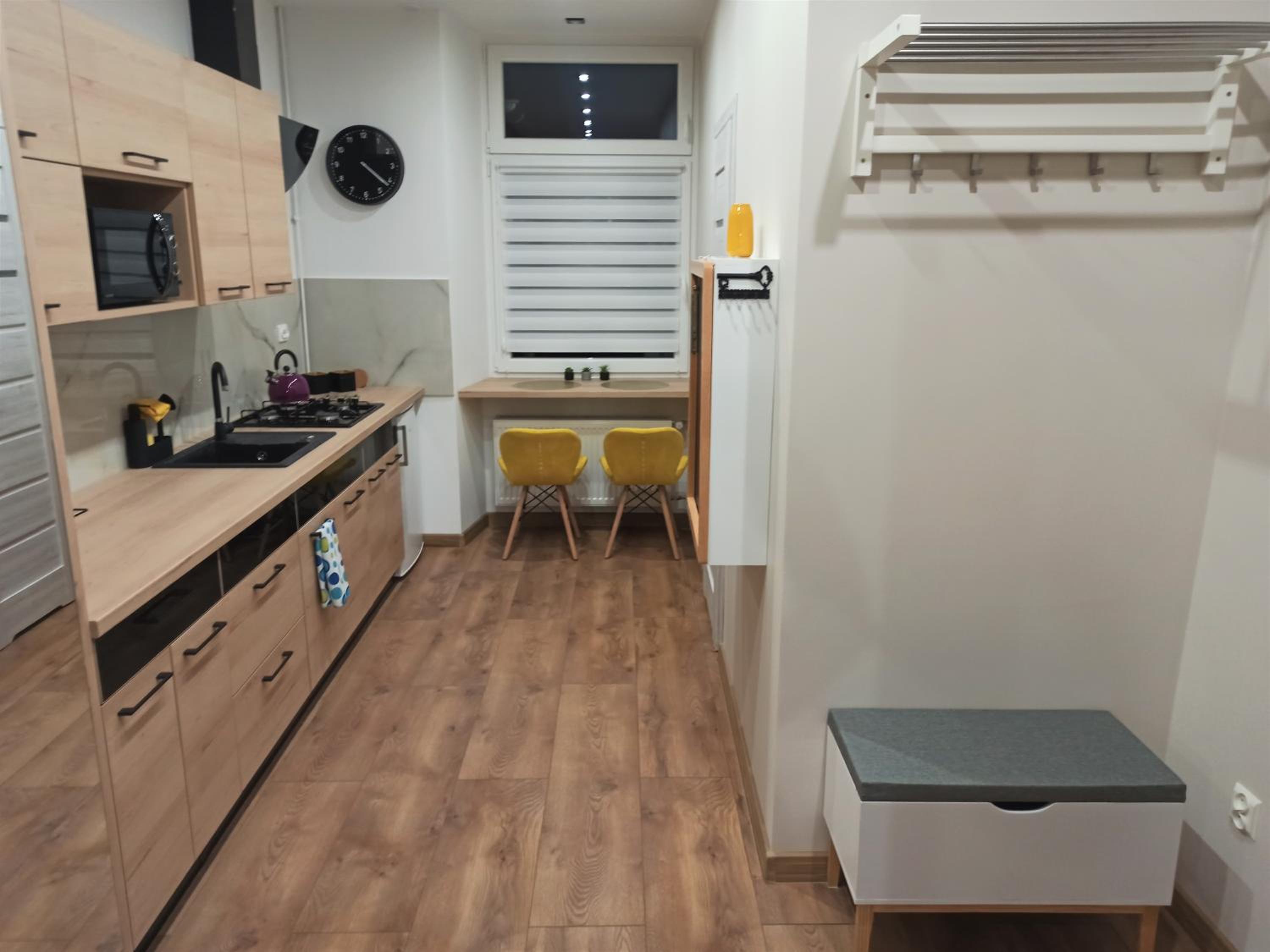 One-Bedroom Apartment - Photo 3