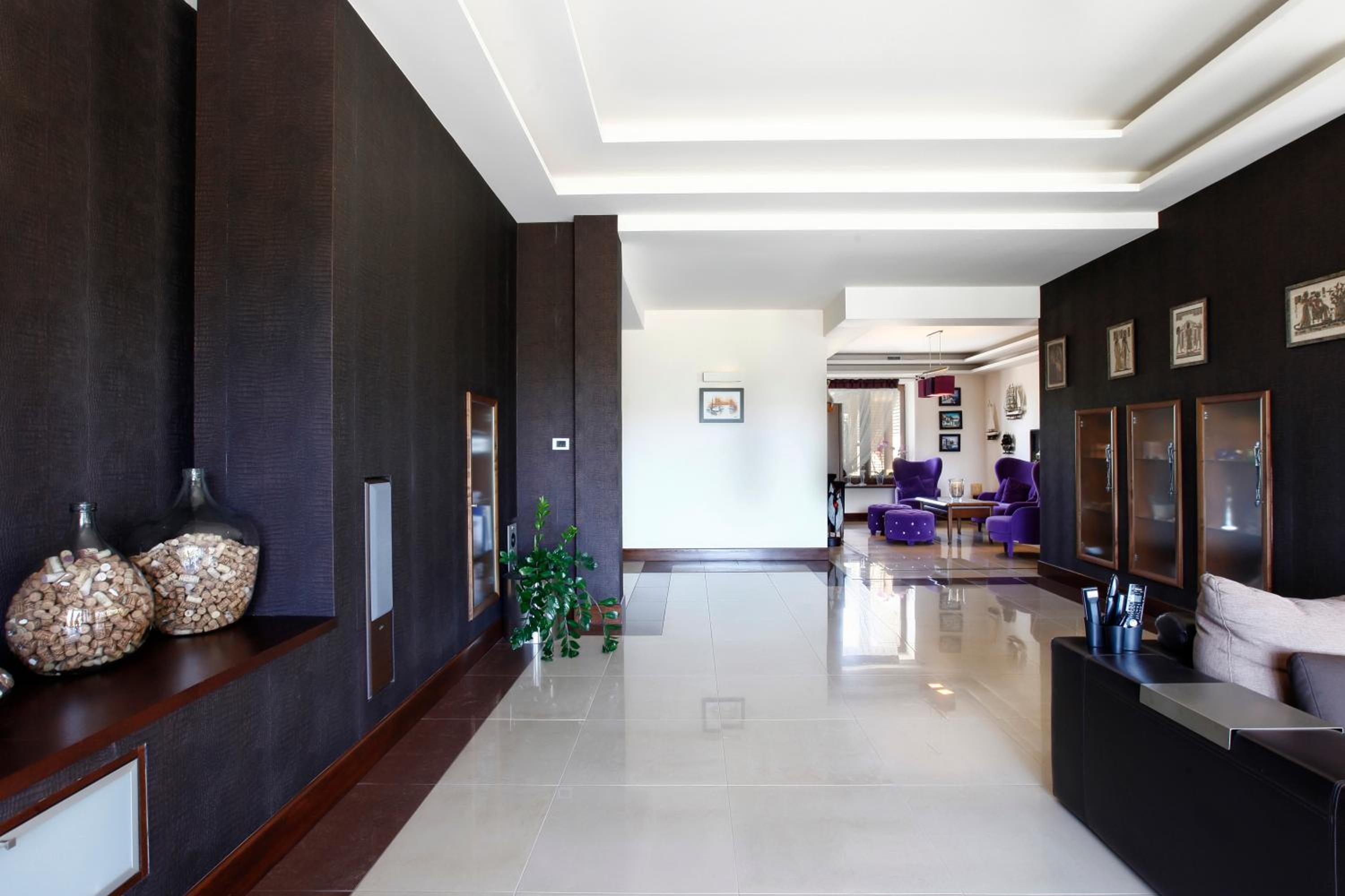Villa - Photo 4