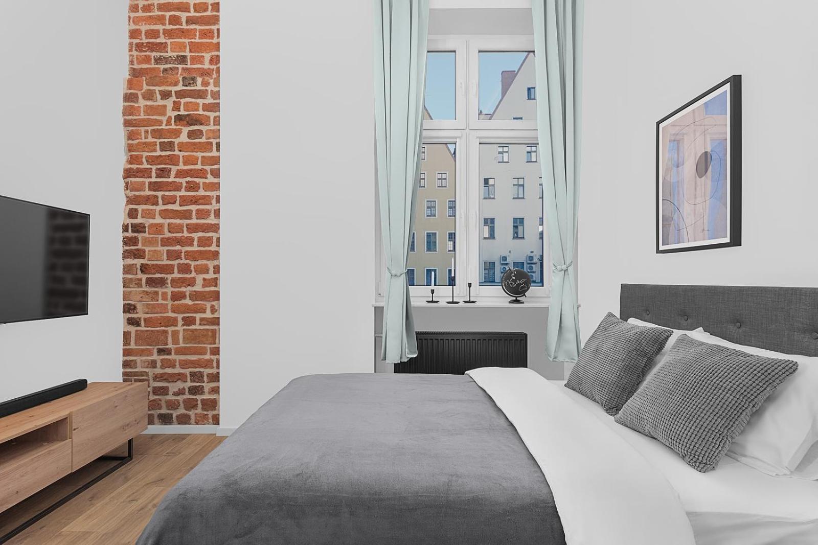 One-Bedroom Apartment - Photo 4
