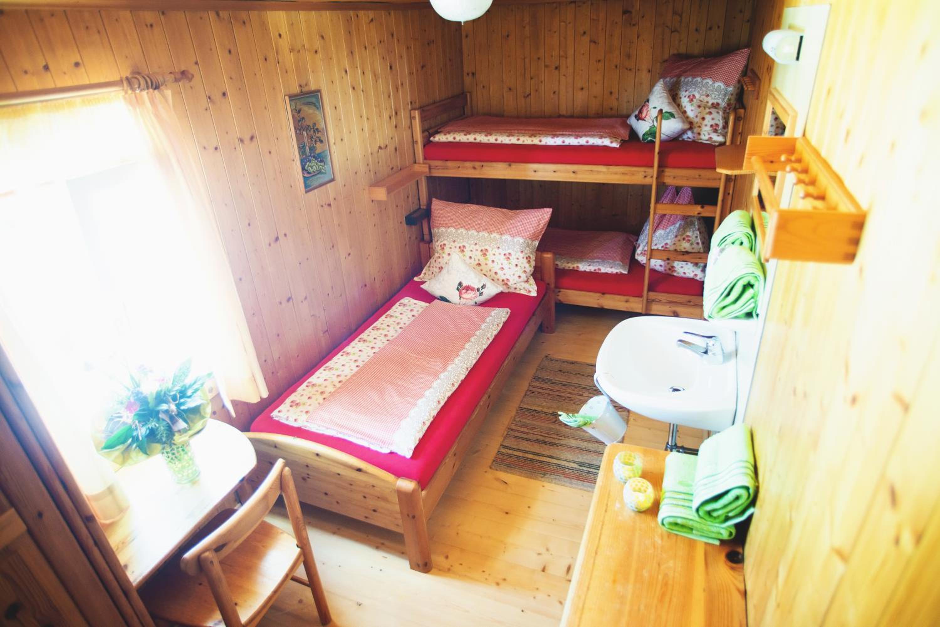 Triple Room with Shared Bathroom photo 3