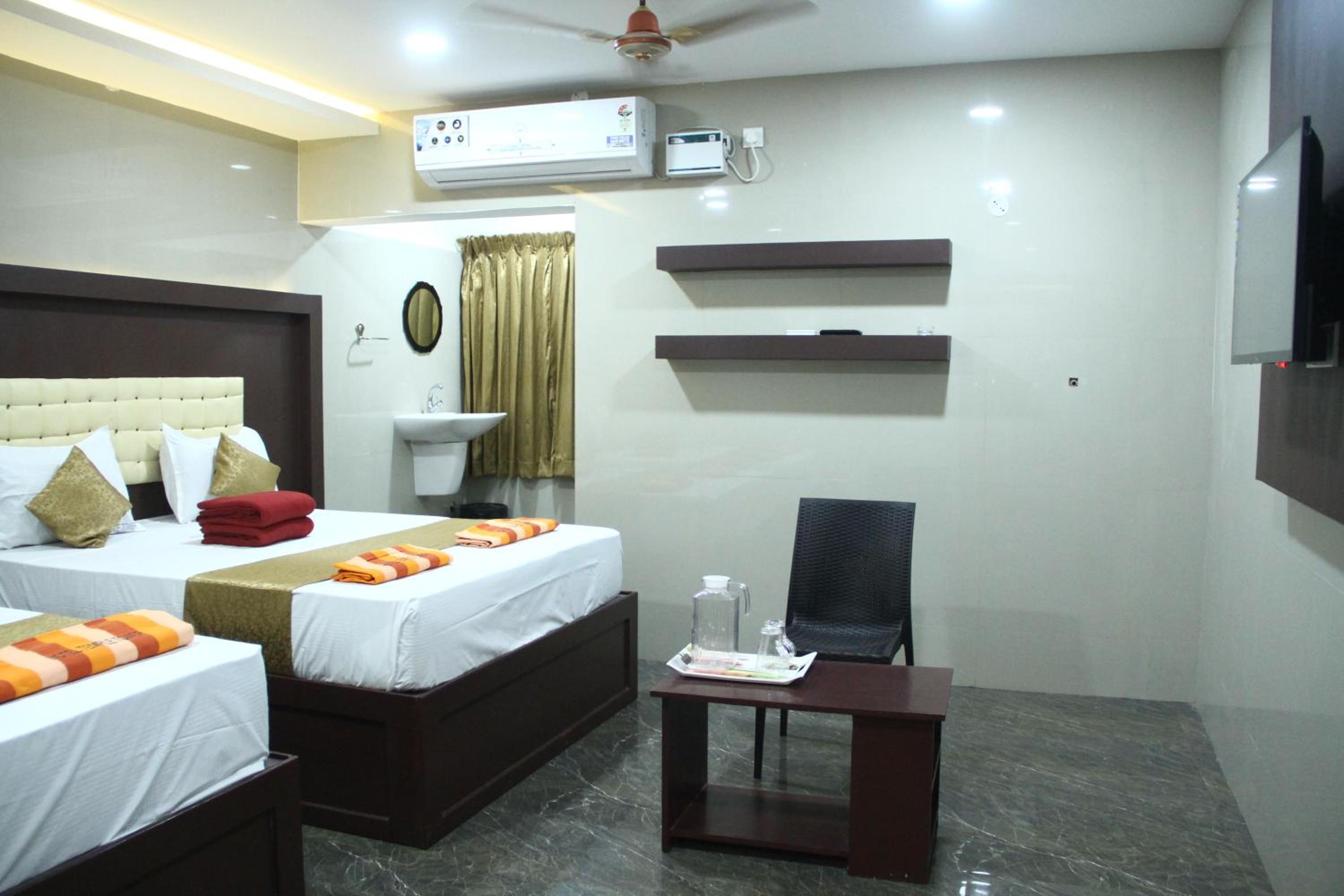 Deluxe Family Room