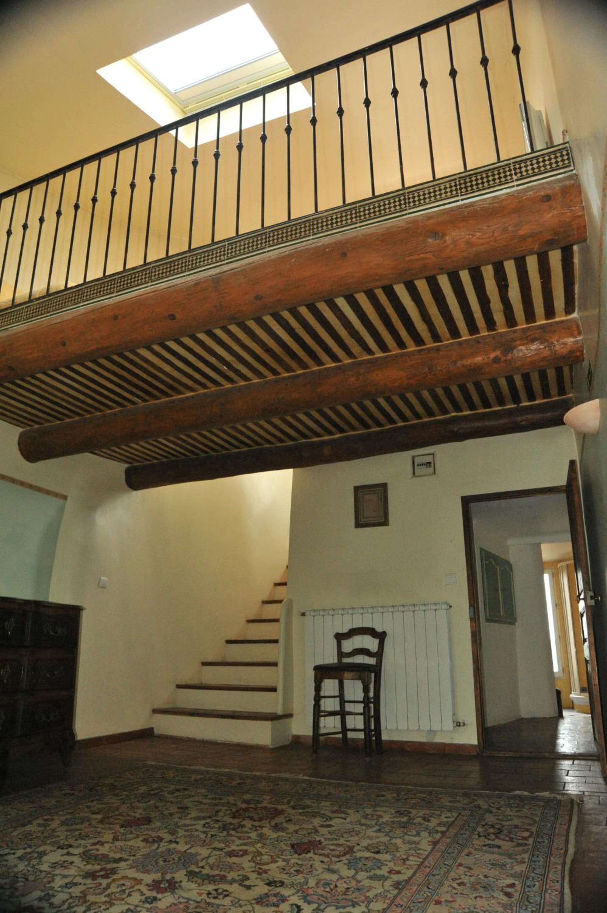 Suite - Photo 11
