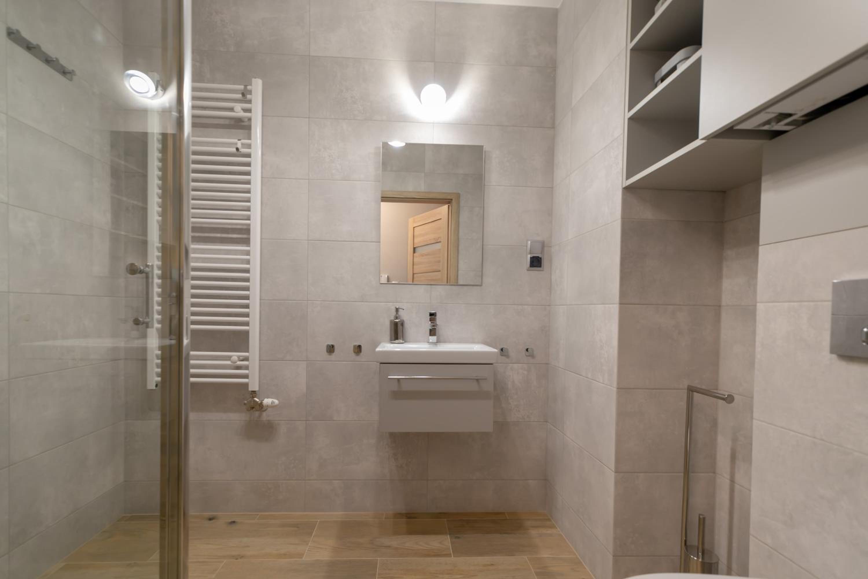 One-Bedroom Apartment - Photo 14