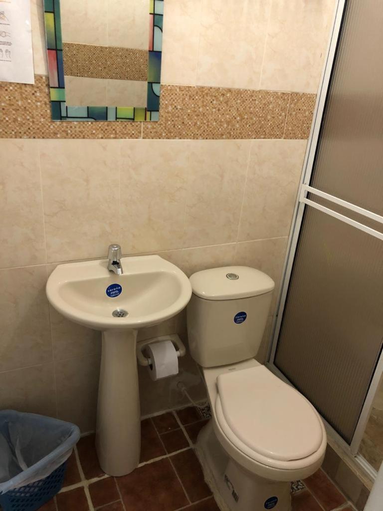 Single Room with Private Bathroom photo 3