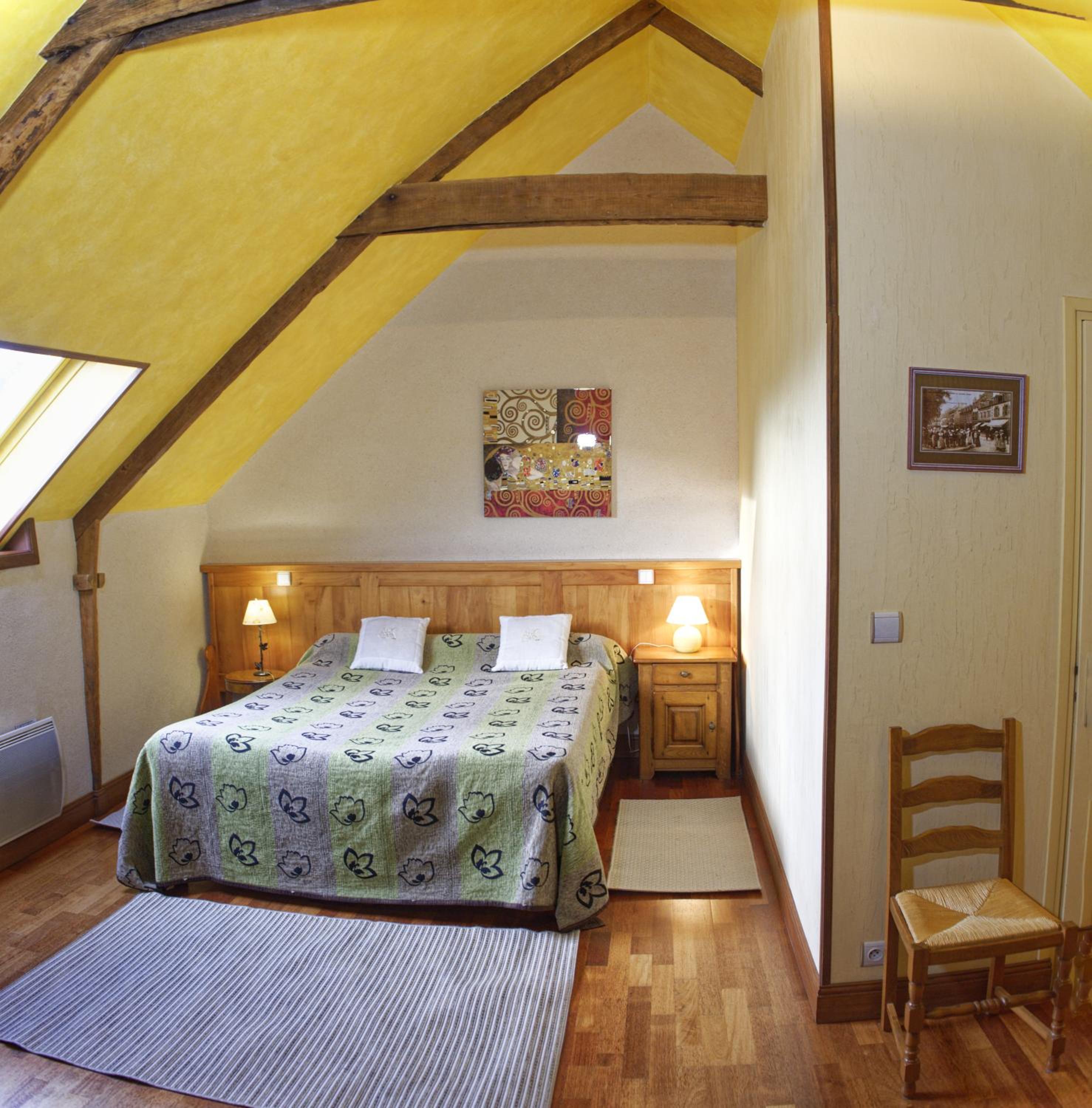 Quadruple Room with Private Bathroom