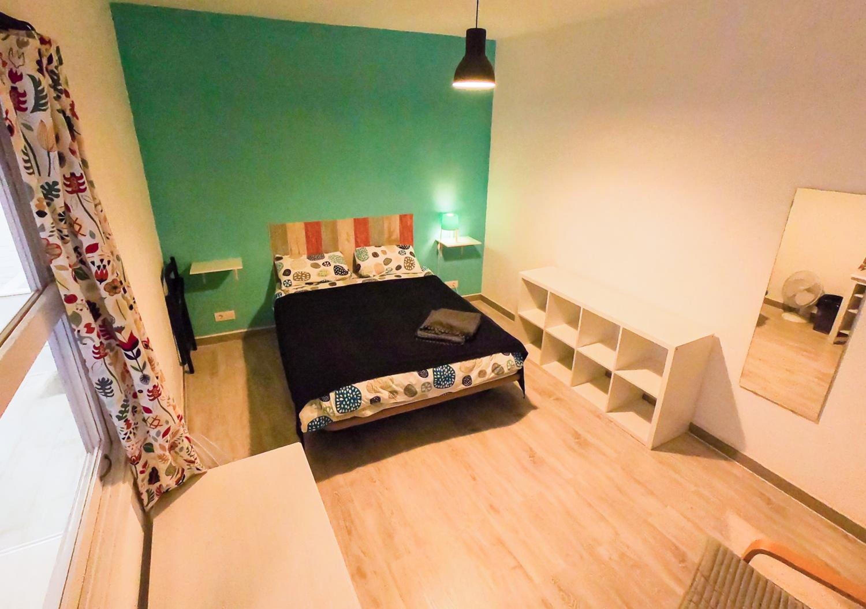 Double Room with Shared Bathroom (without view) photo 2