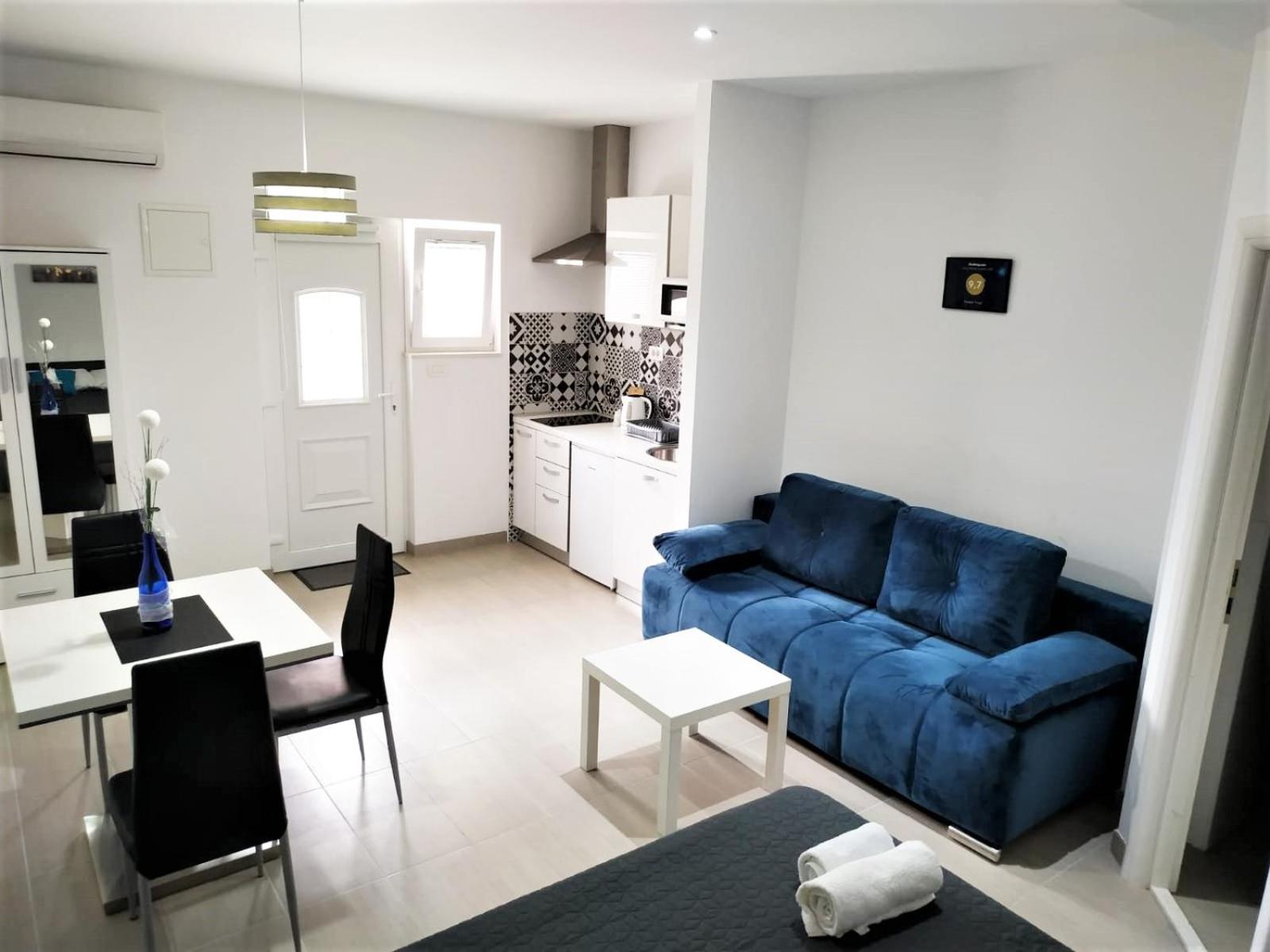 Studio Apartment