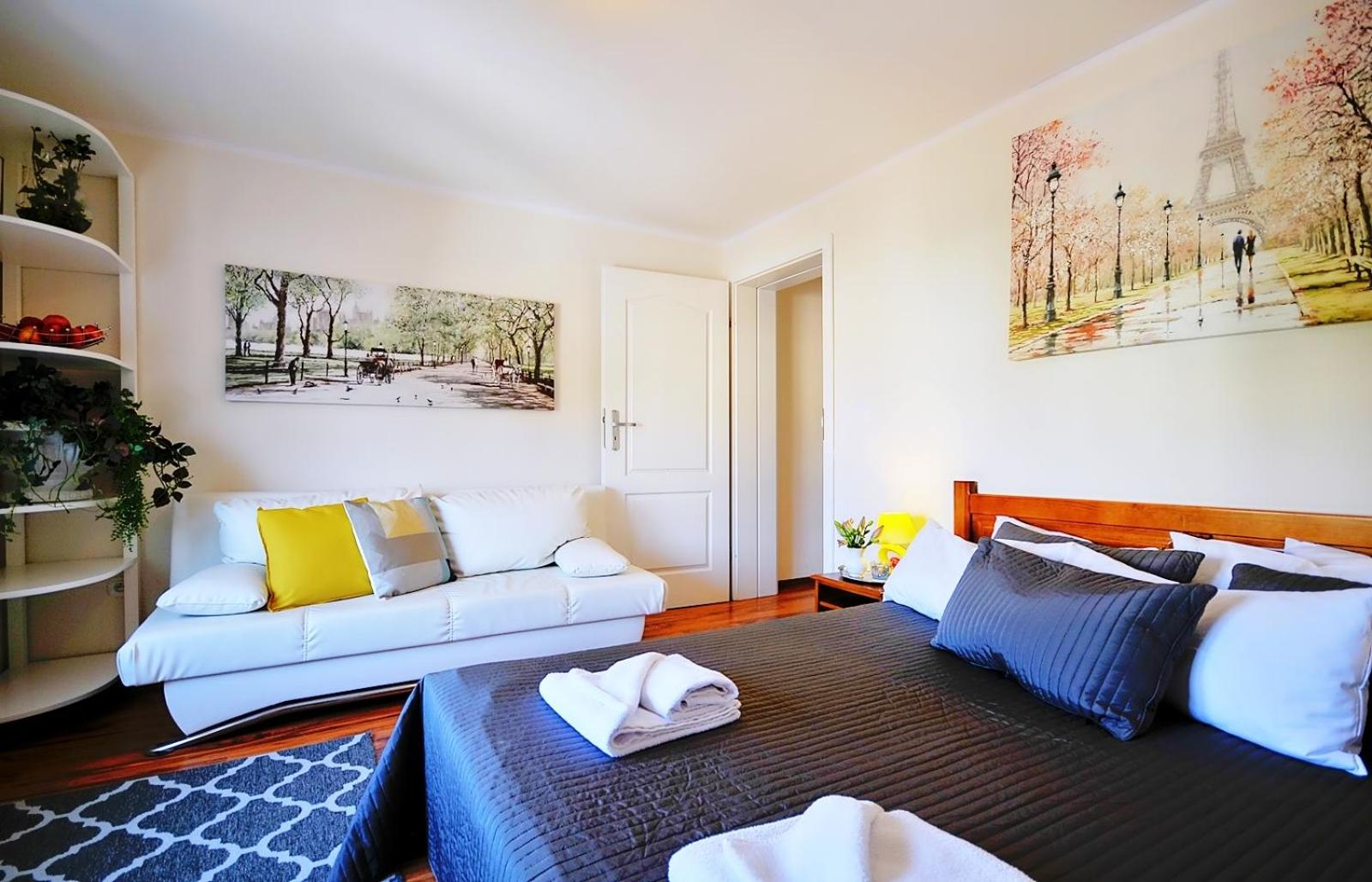 Apartment with Balcony photo 1