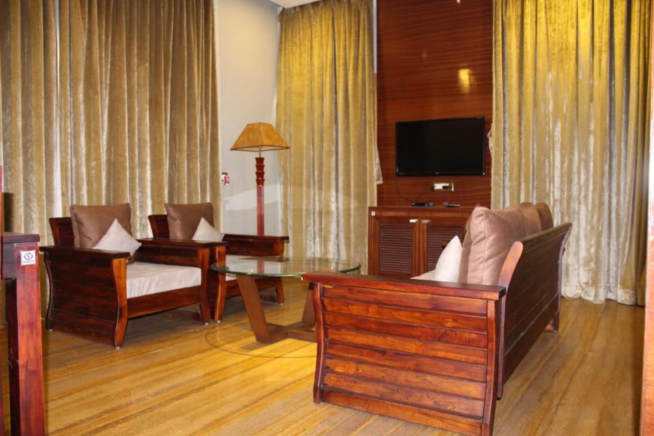 Suite with Balcony photo 2