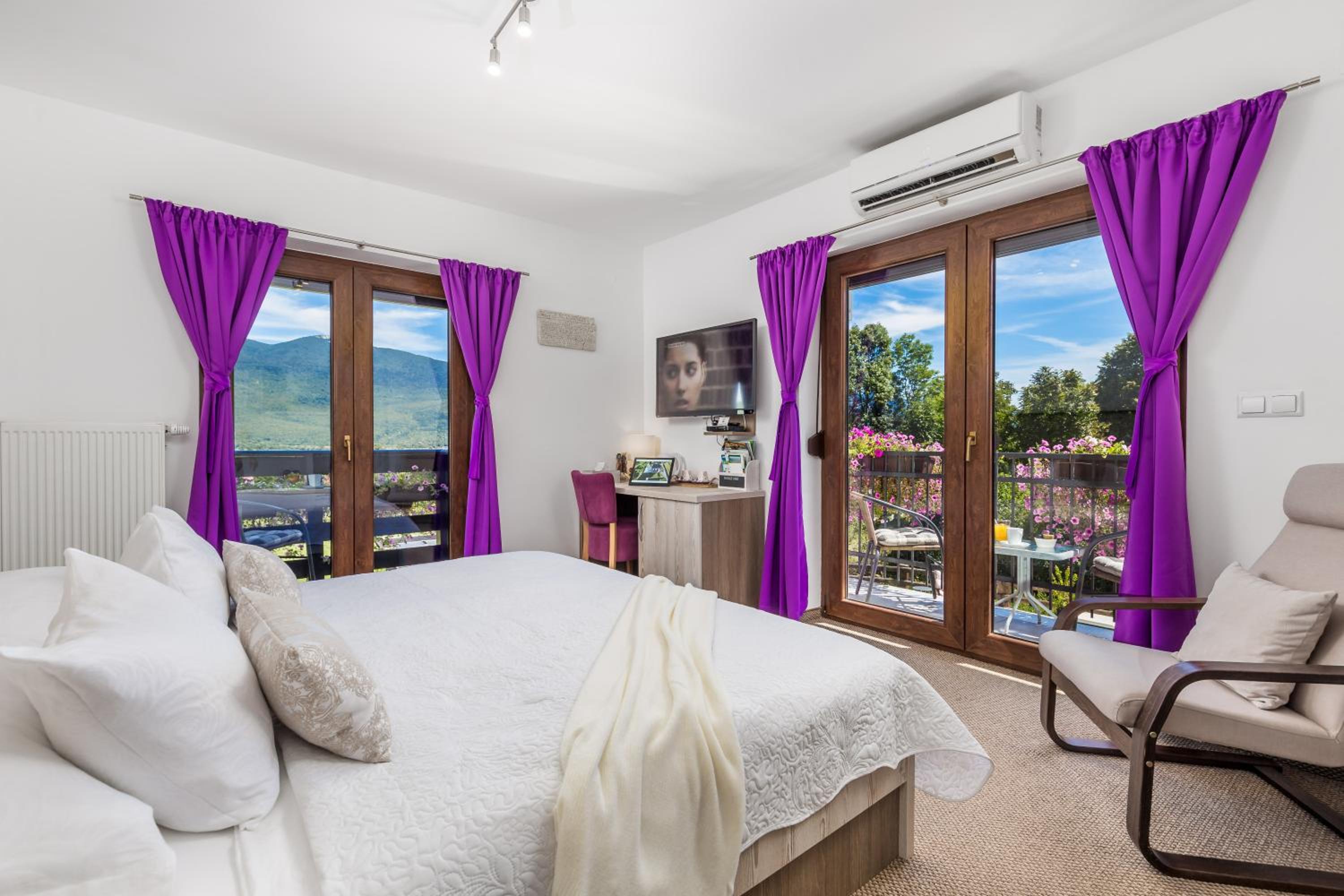 Deluxe Triple Room with Balcony