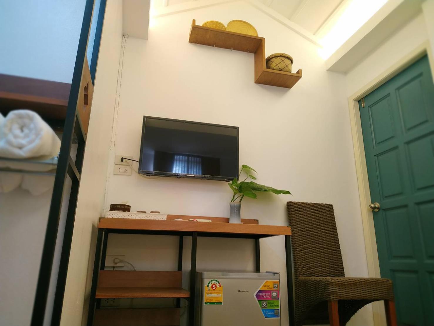 Standard Twin Room photo 3