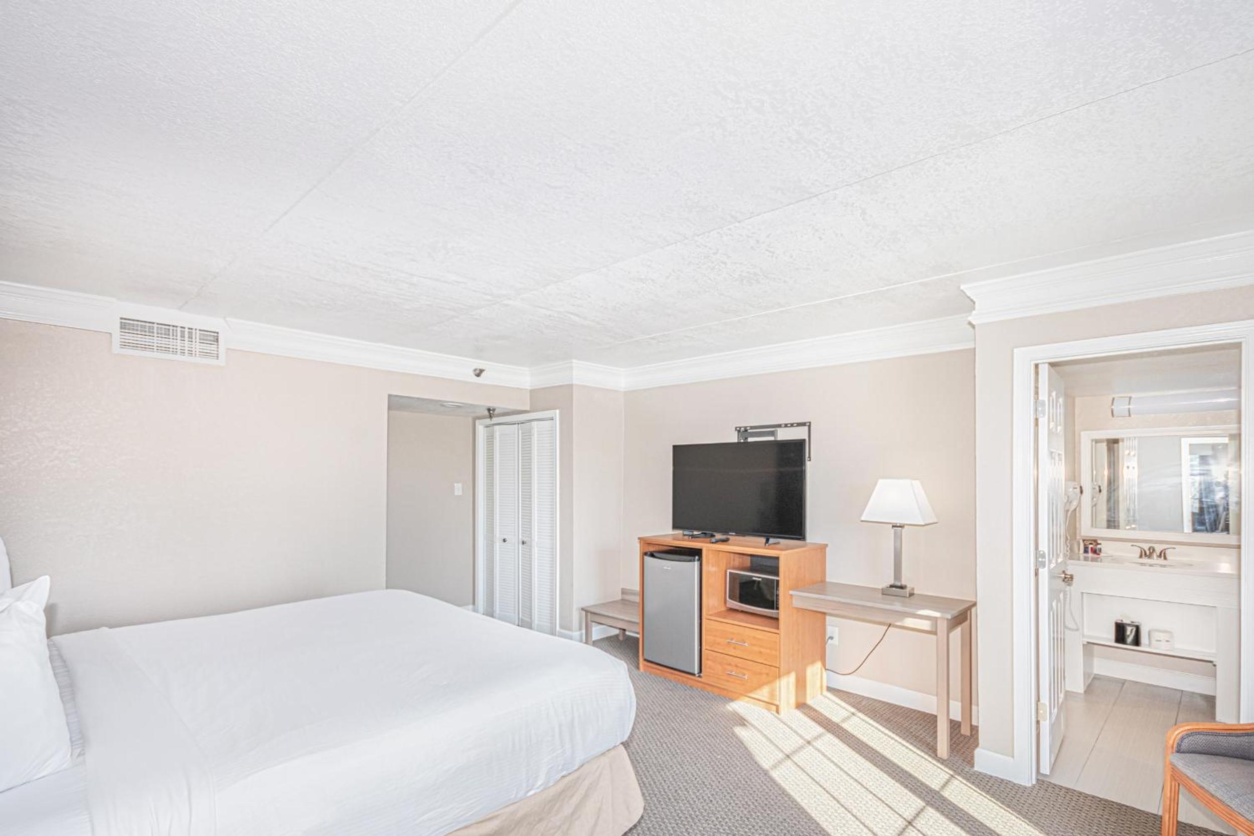 King Studio Suite - Non-Smoking photo 1