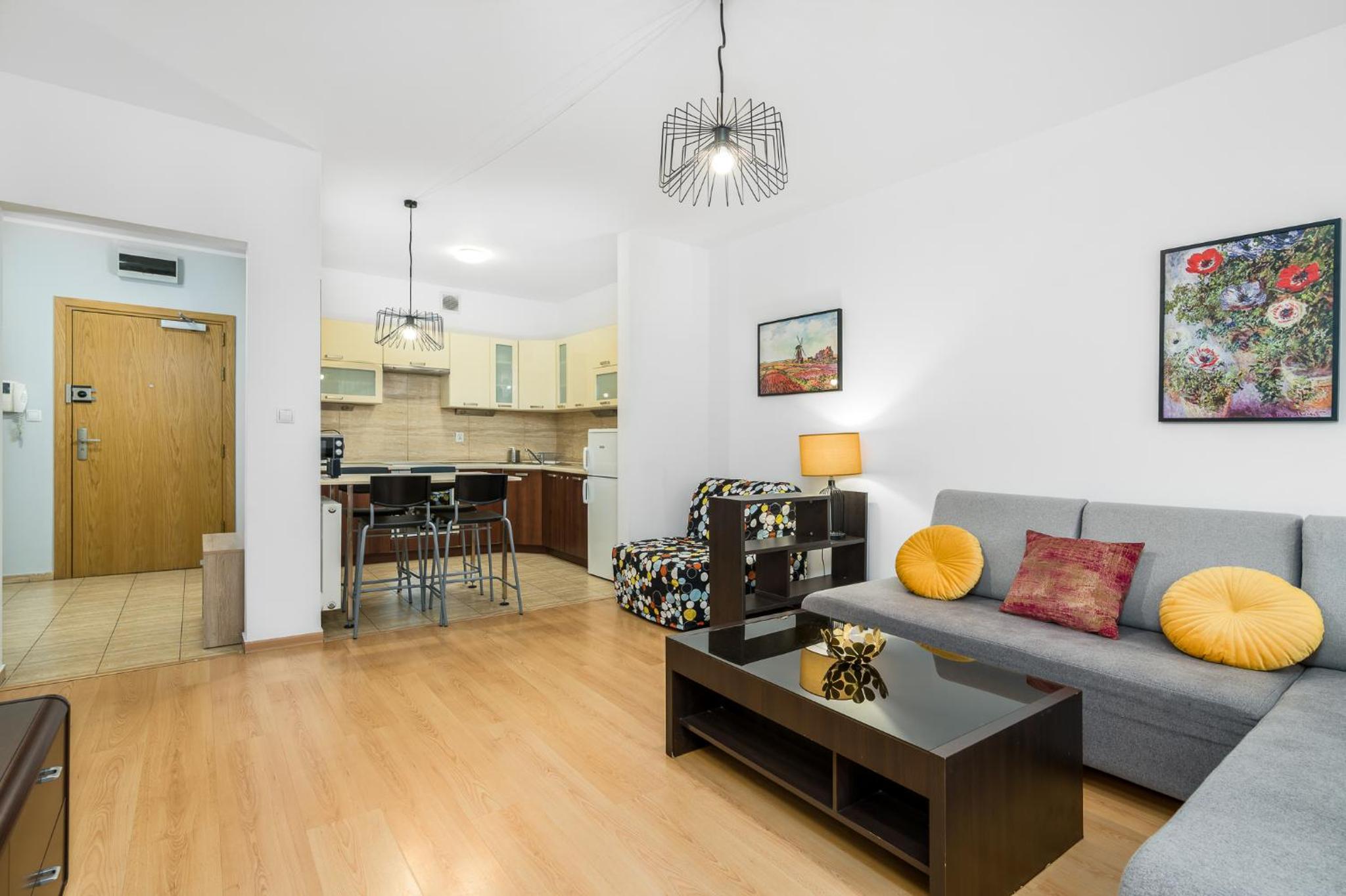 One-Bedroom Apartment - Photo 3